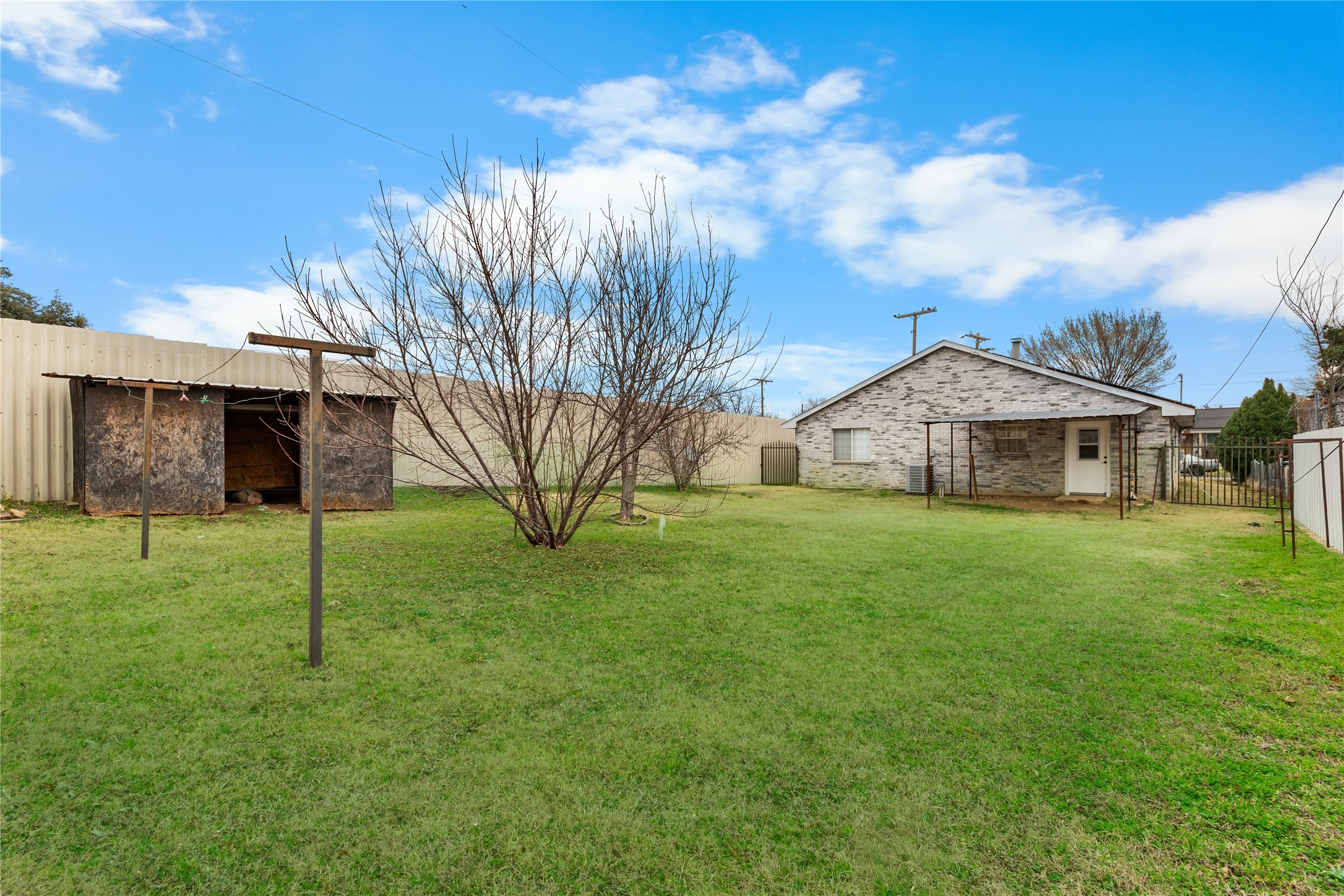 1035 N Ravinia Drive