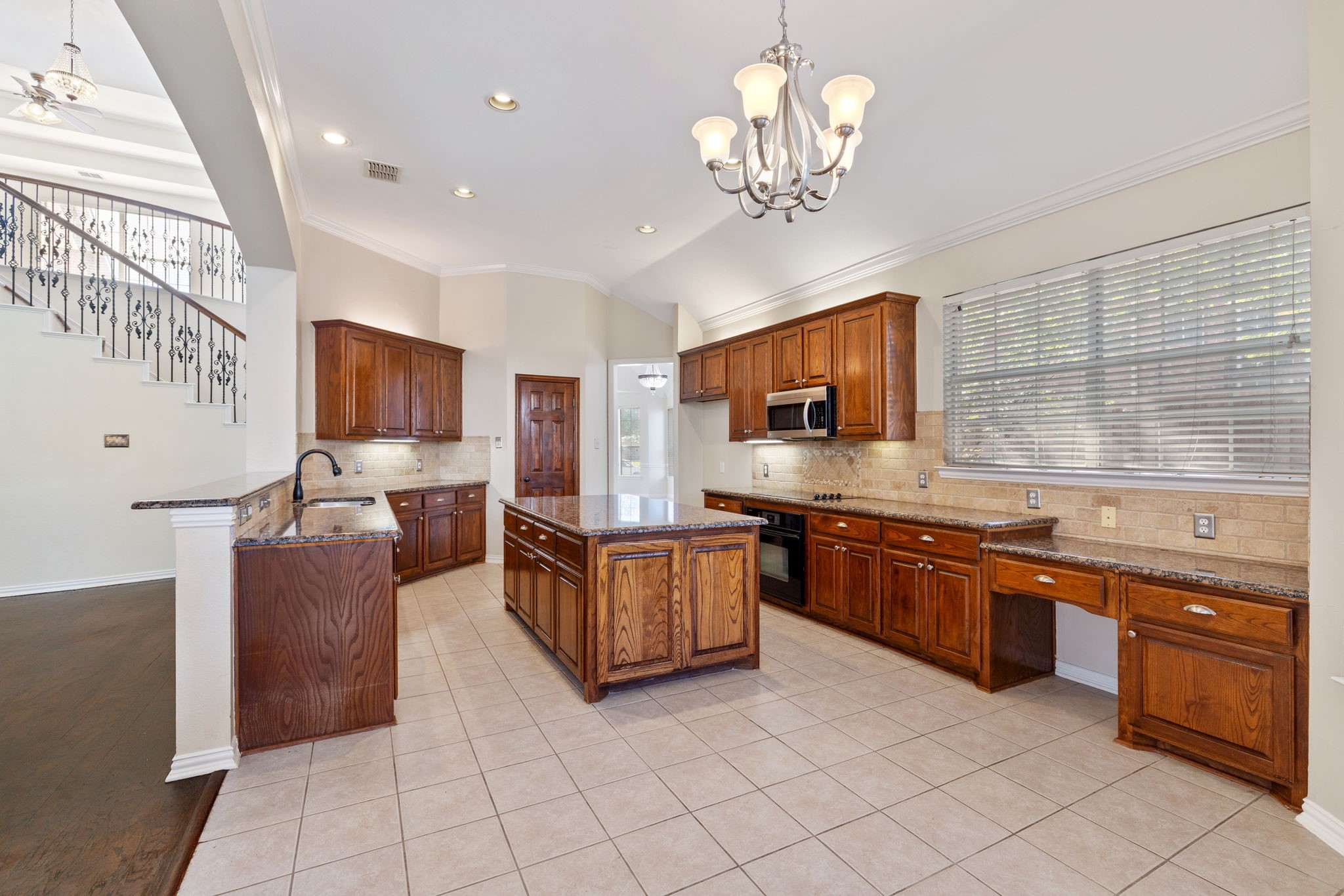 2021 COUNTRY BROOK Lane