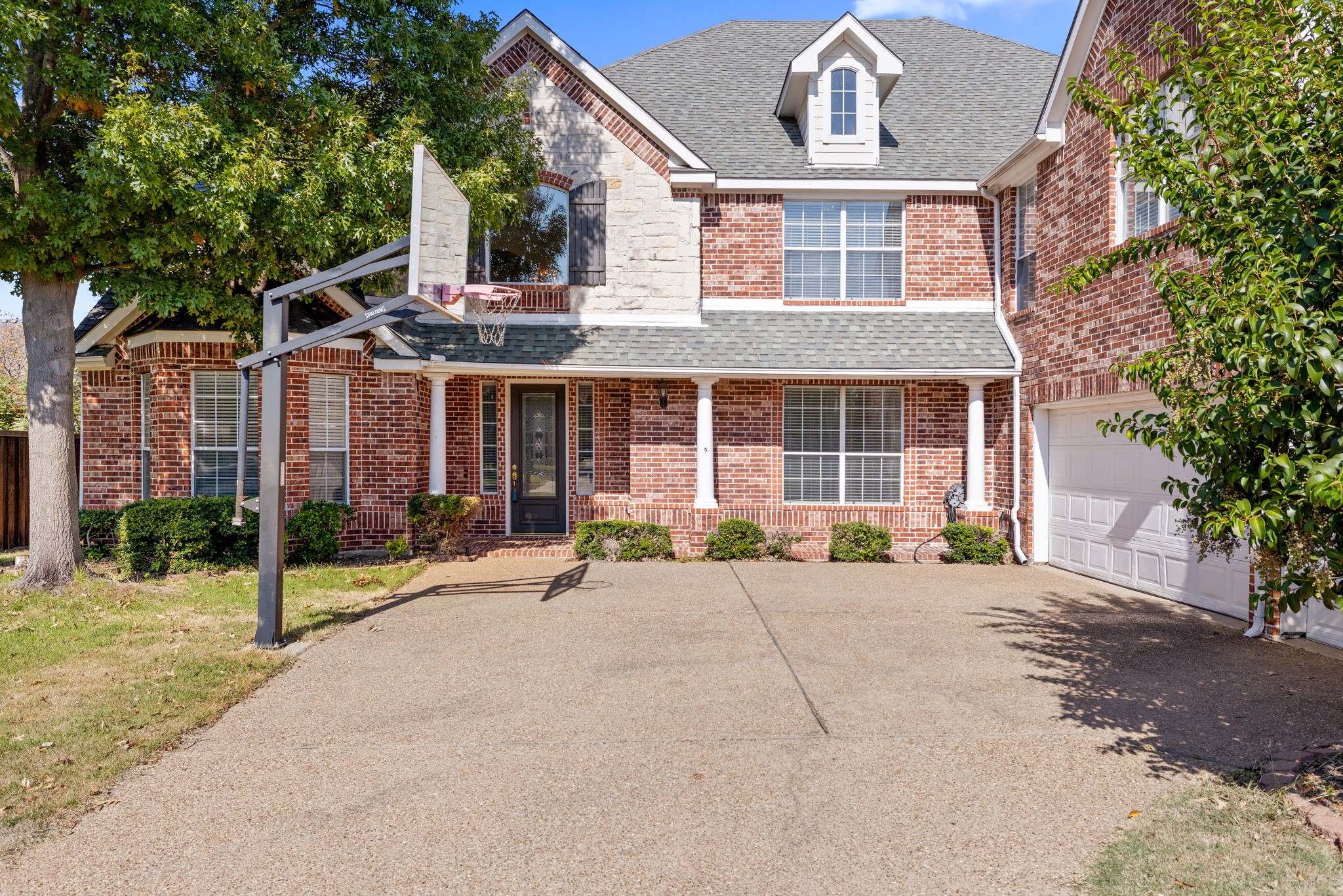 2021 COUNTRY BROOK Lane