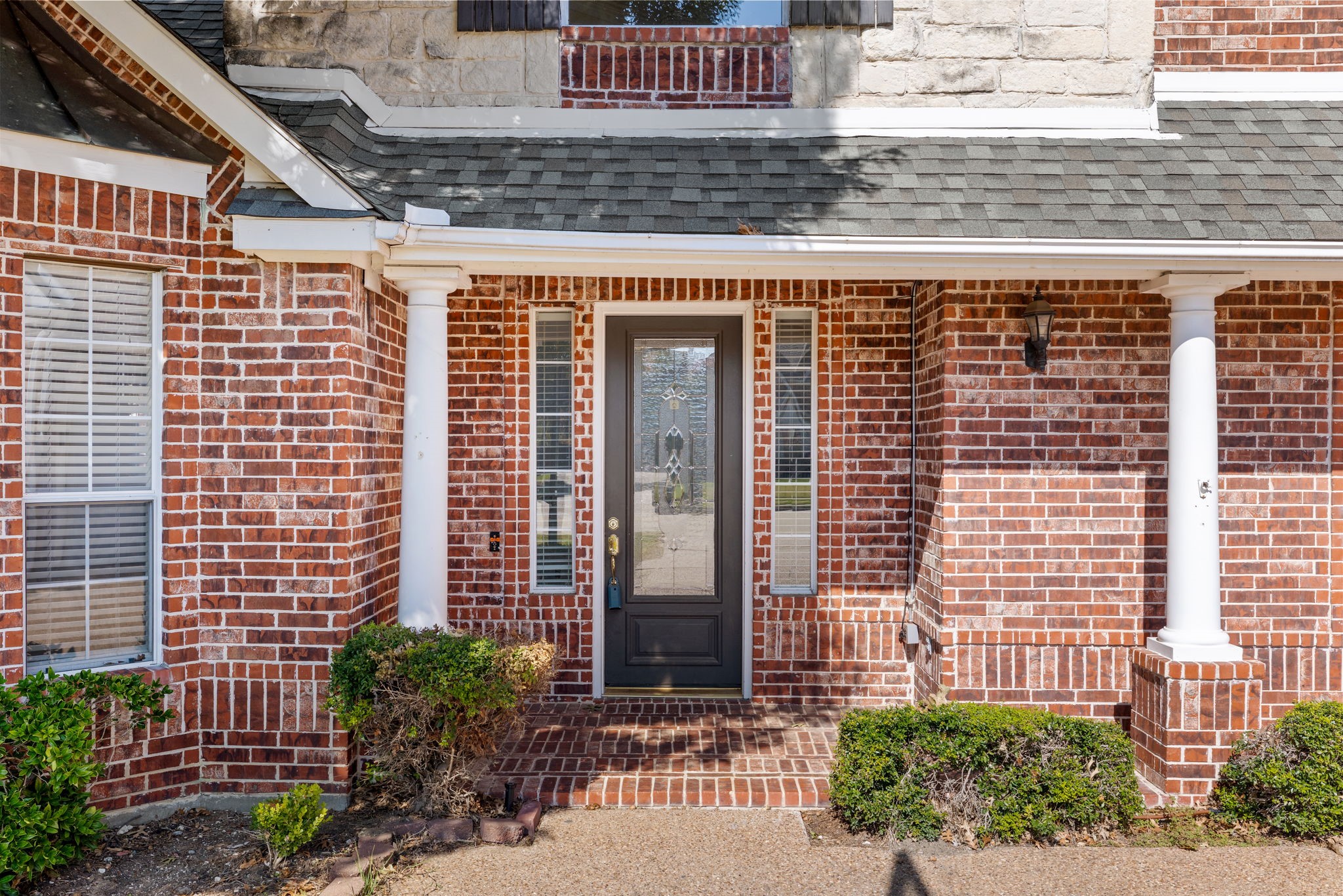 2021 COUNTRY BROOK Lane