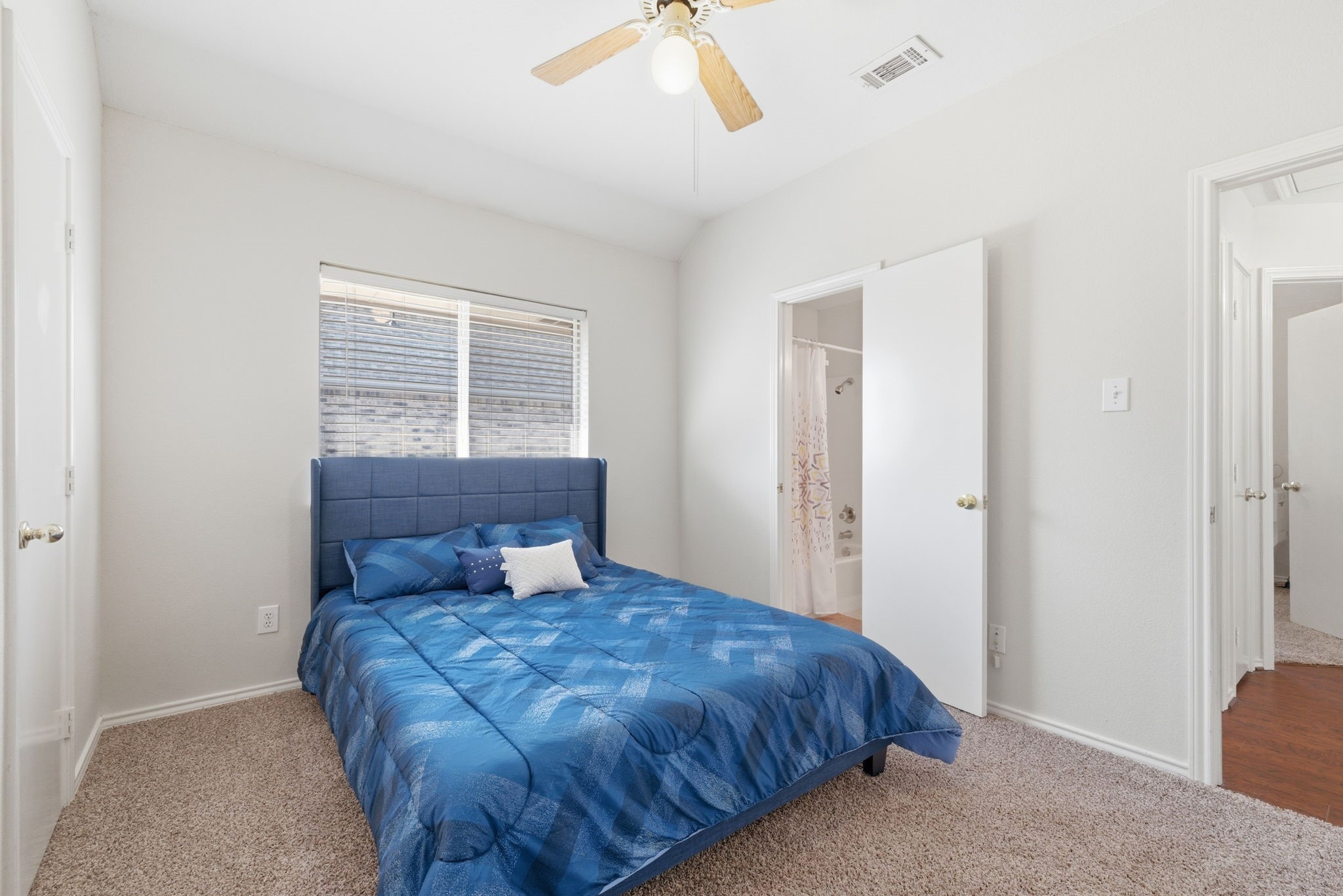 1302 Old Knoll Drive