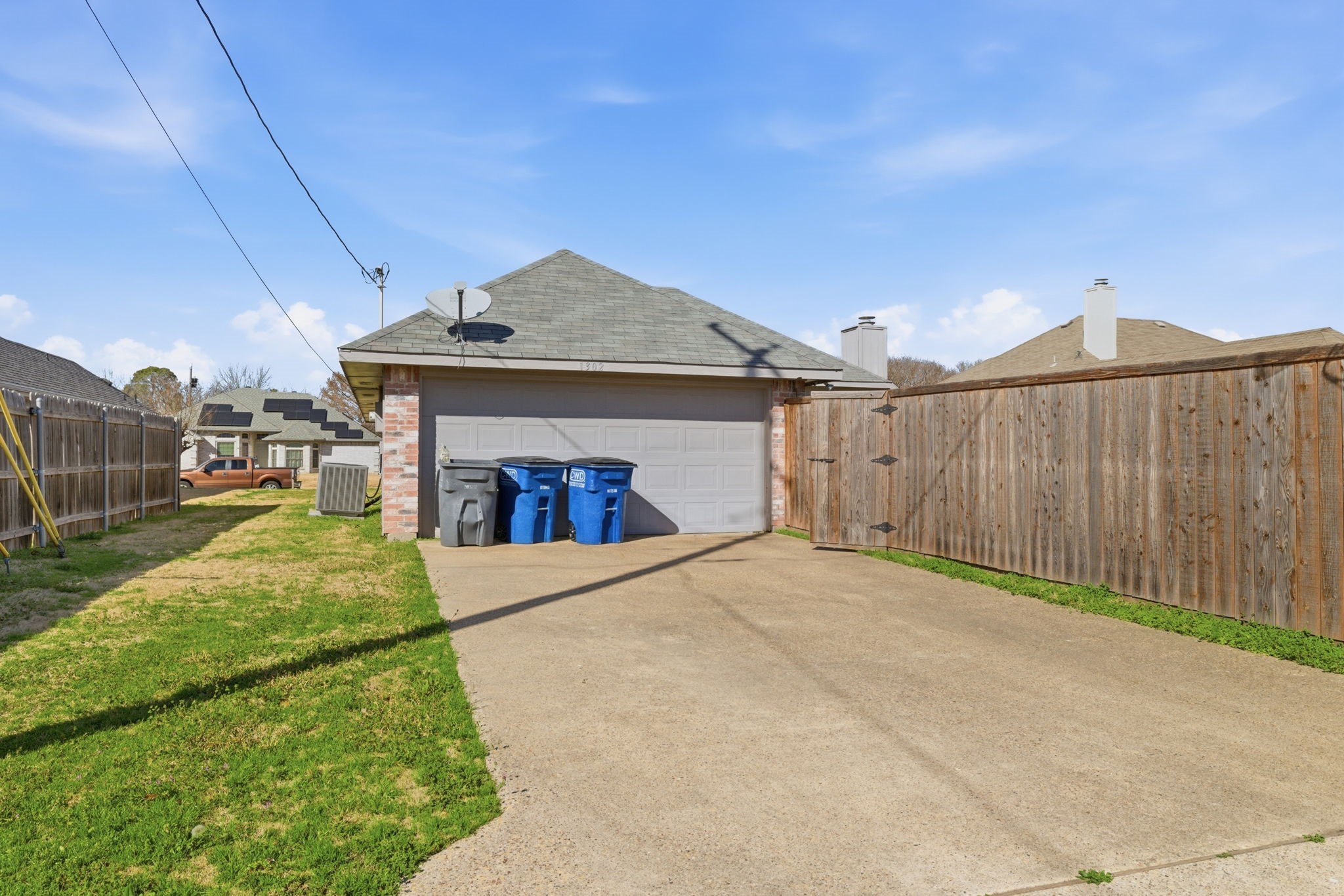 1302 Old Knoll Drive