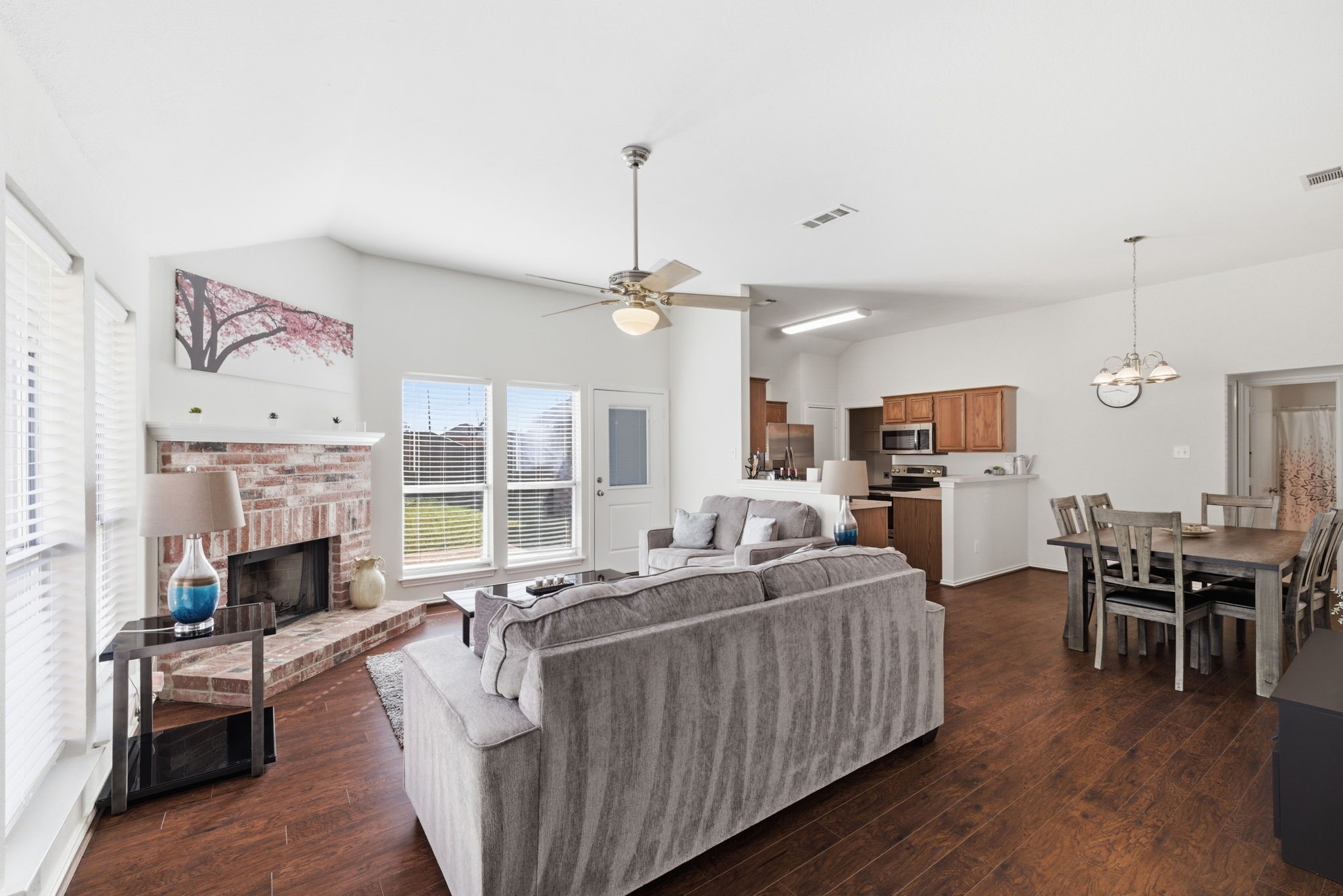 1302 Old Knoll Drive