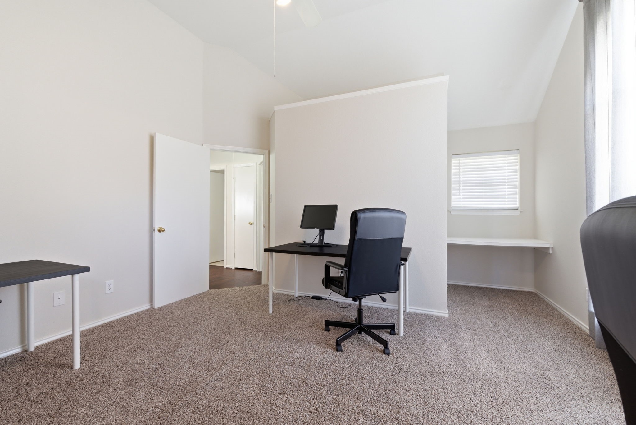 1302 Old Knoll Drive