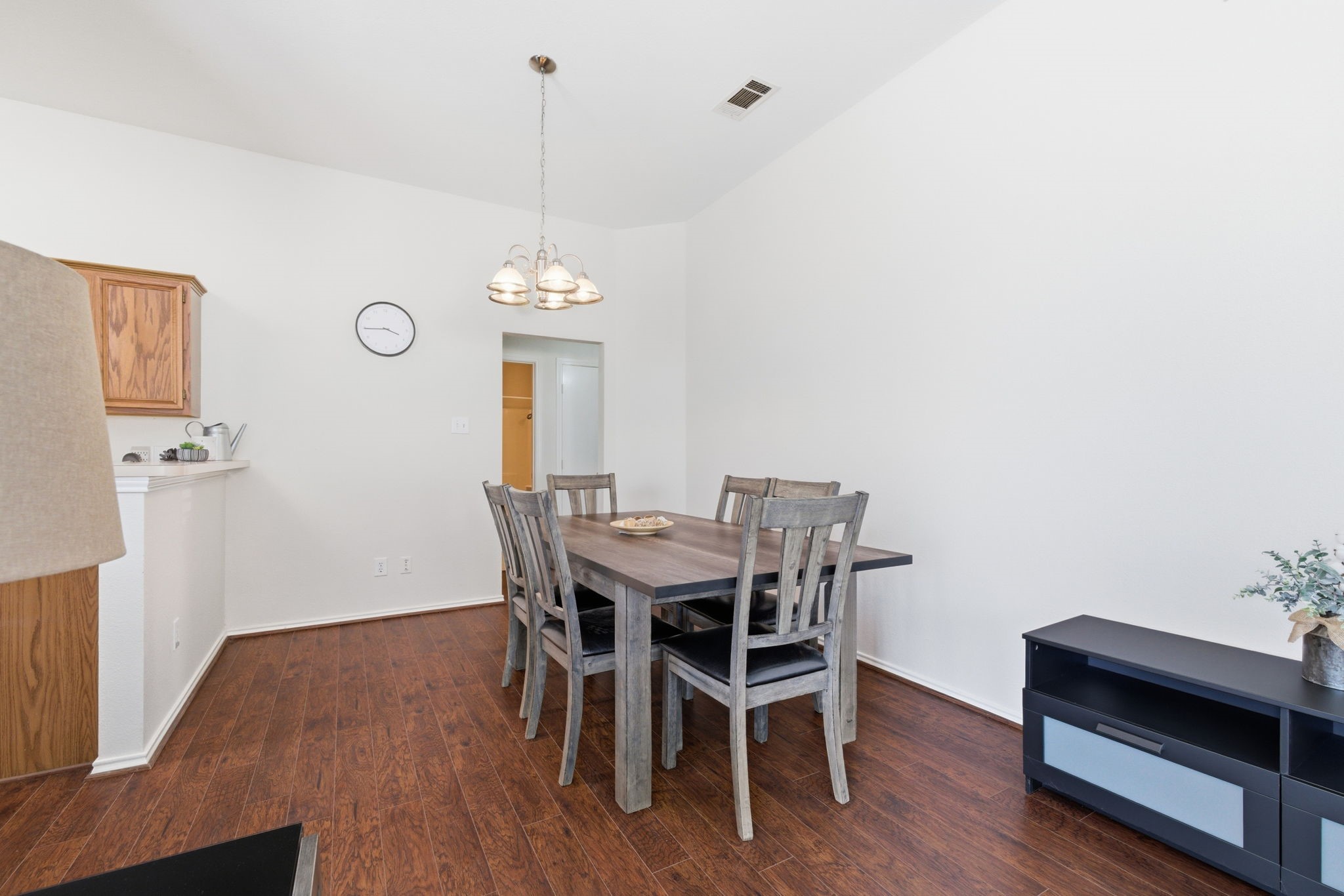 1302 Old Knoll Drive