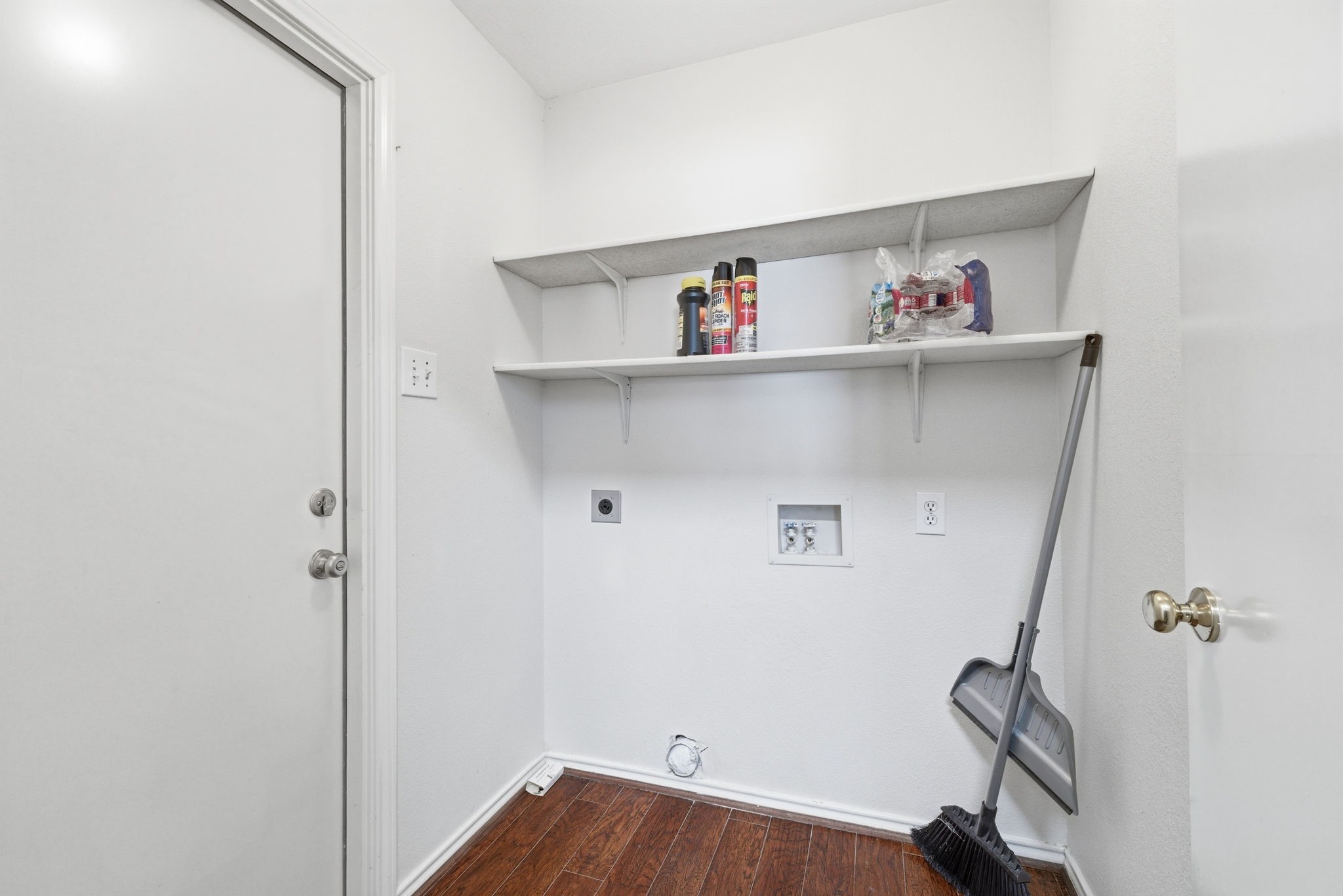 1302 Old Knoll Drive