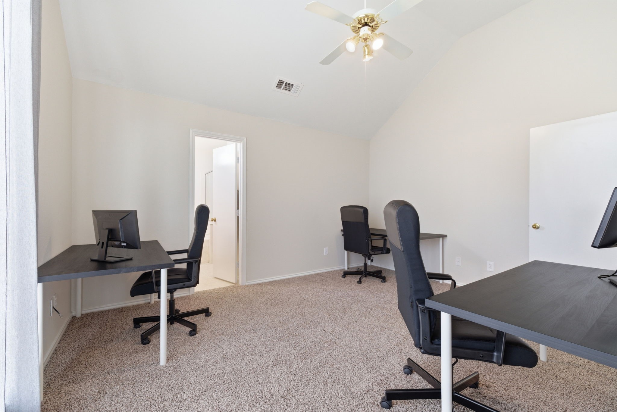 1302 Old Knoll Drive