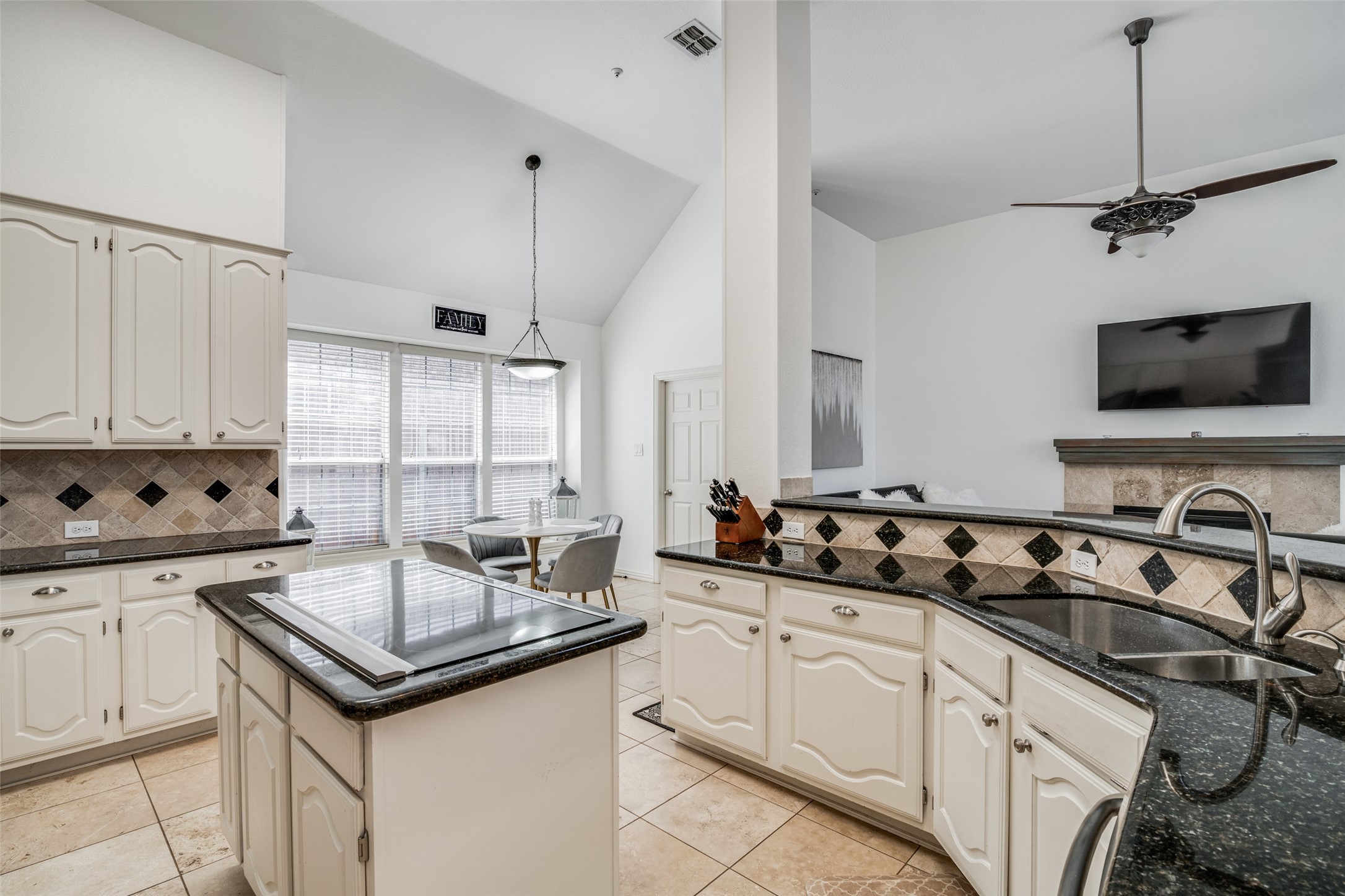 3764 Lakeway Court