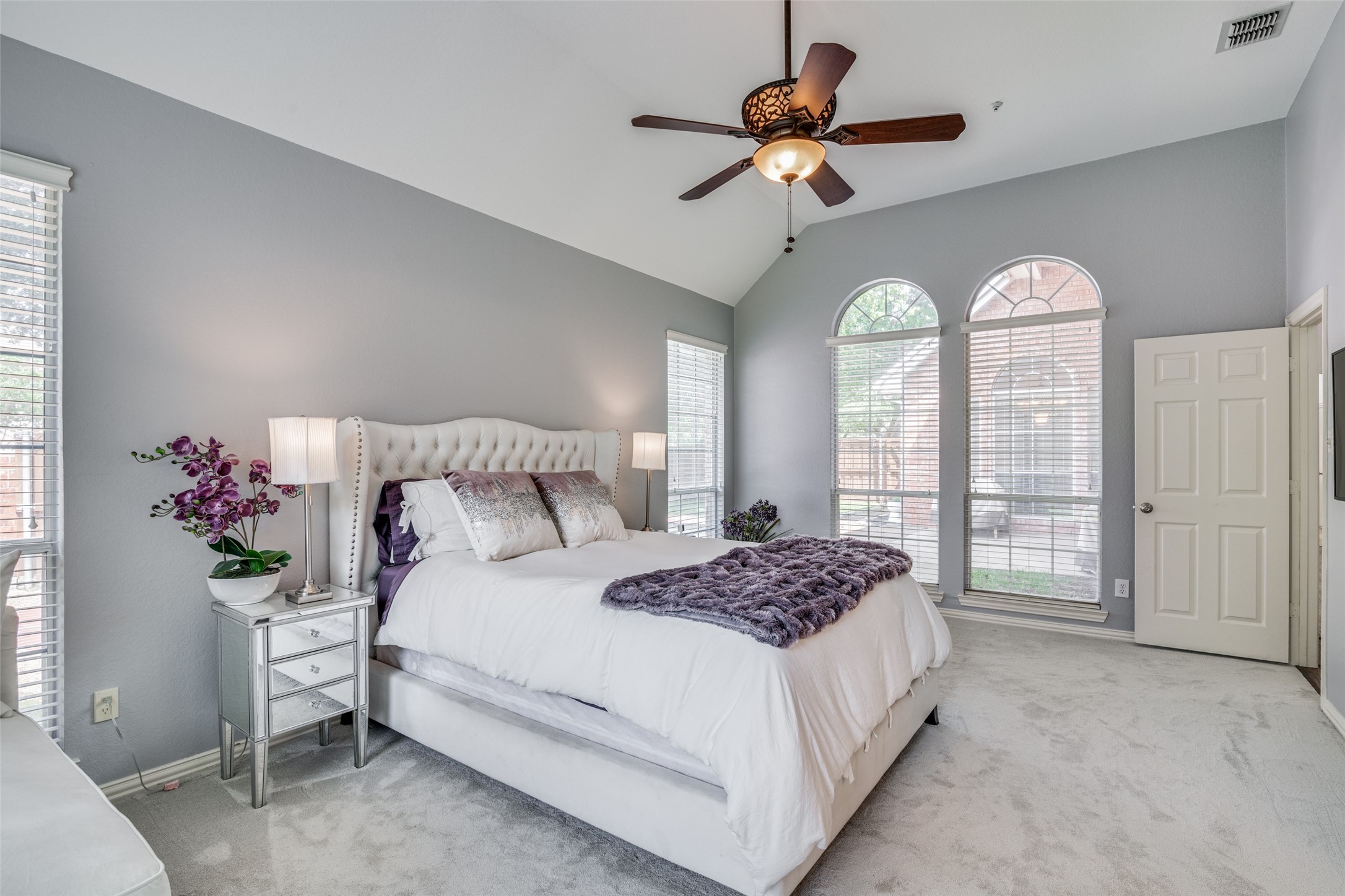 3764 Lakeway Court