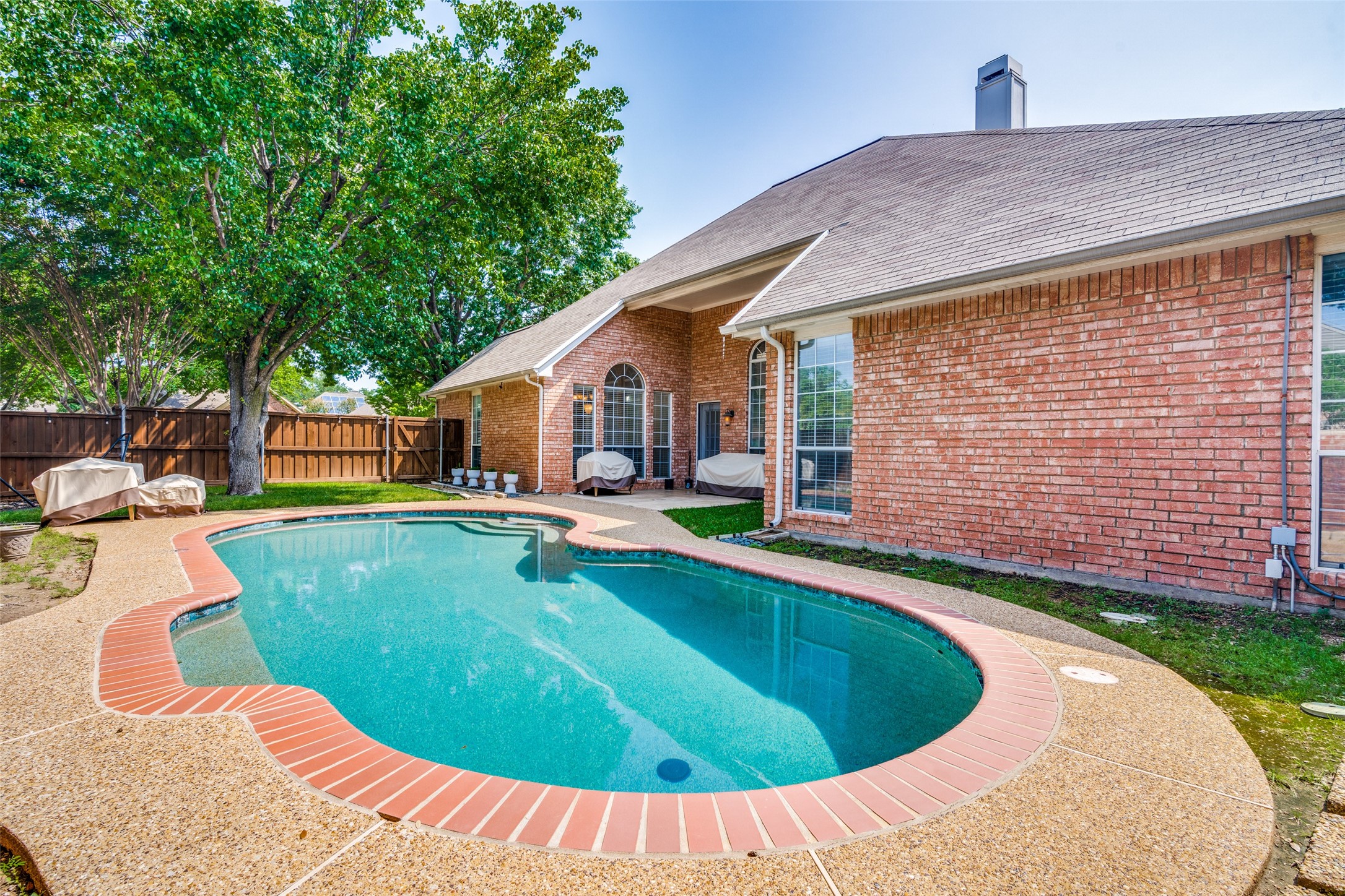 3764 Lakeway Court
