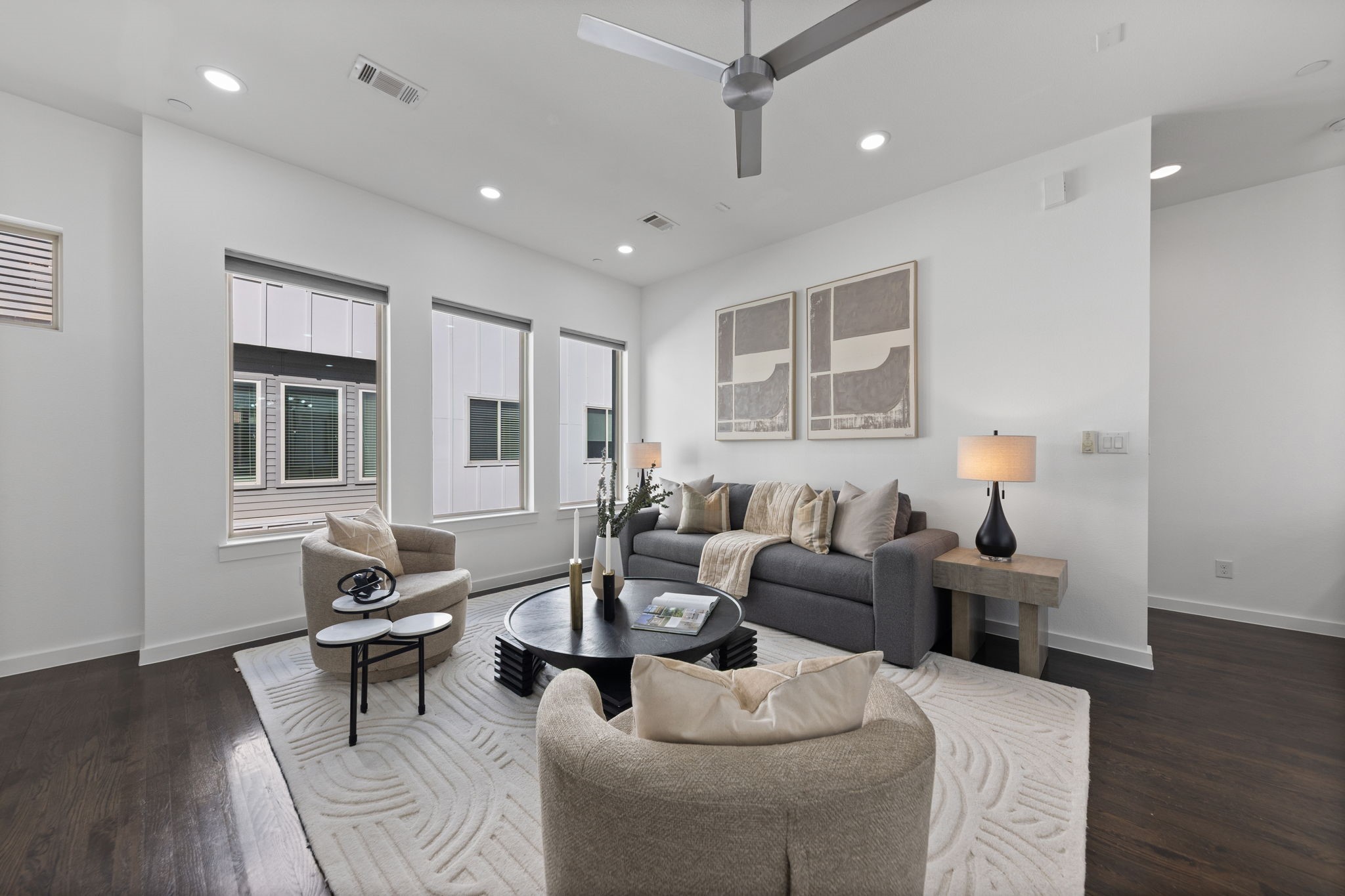 1915 Summit Avenue 2