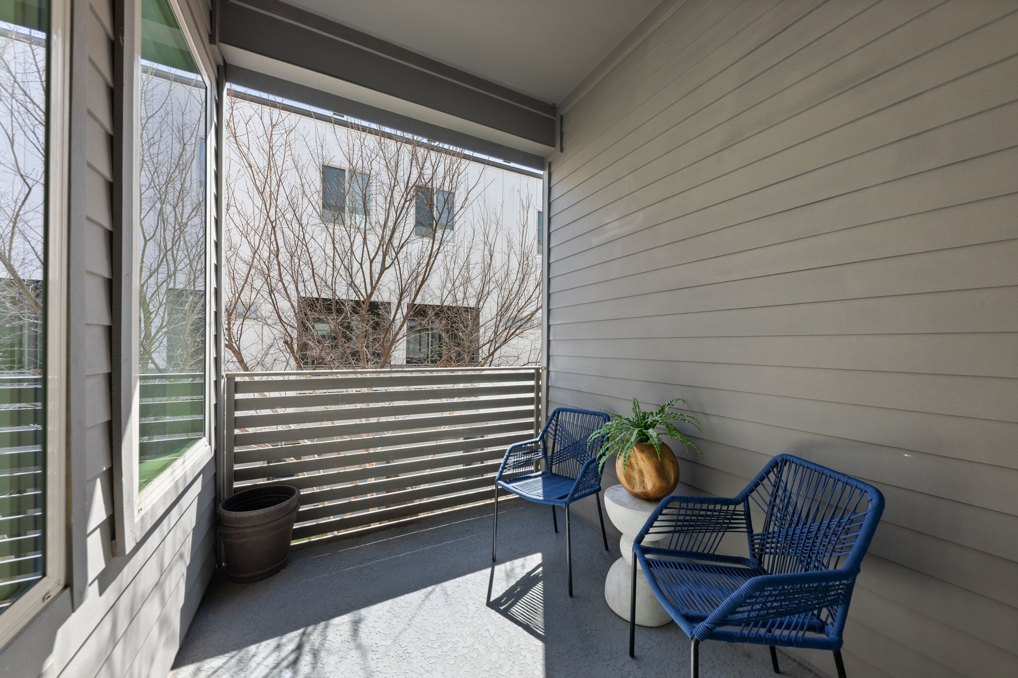 1915 Summit Avenue 2