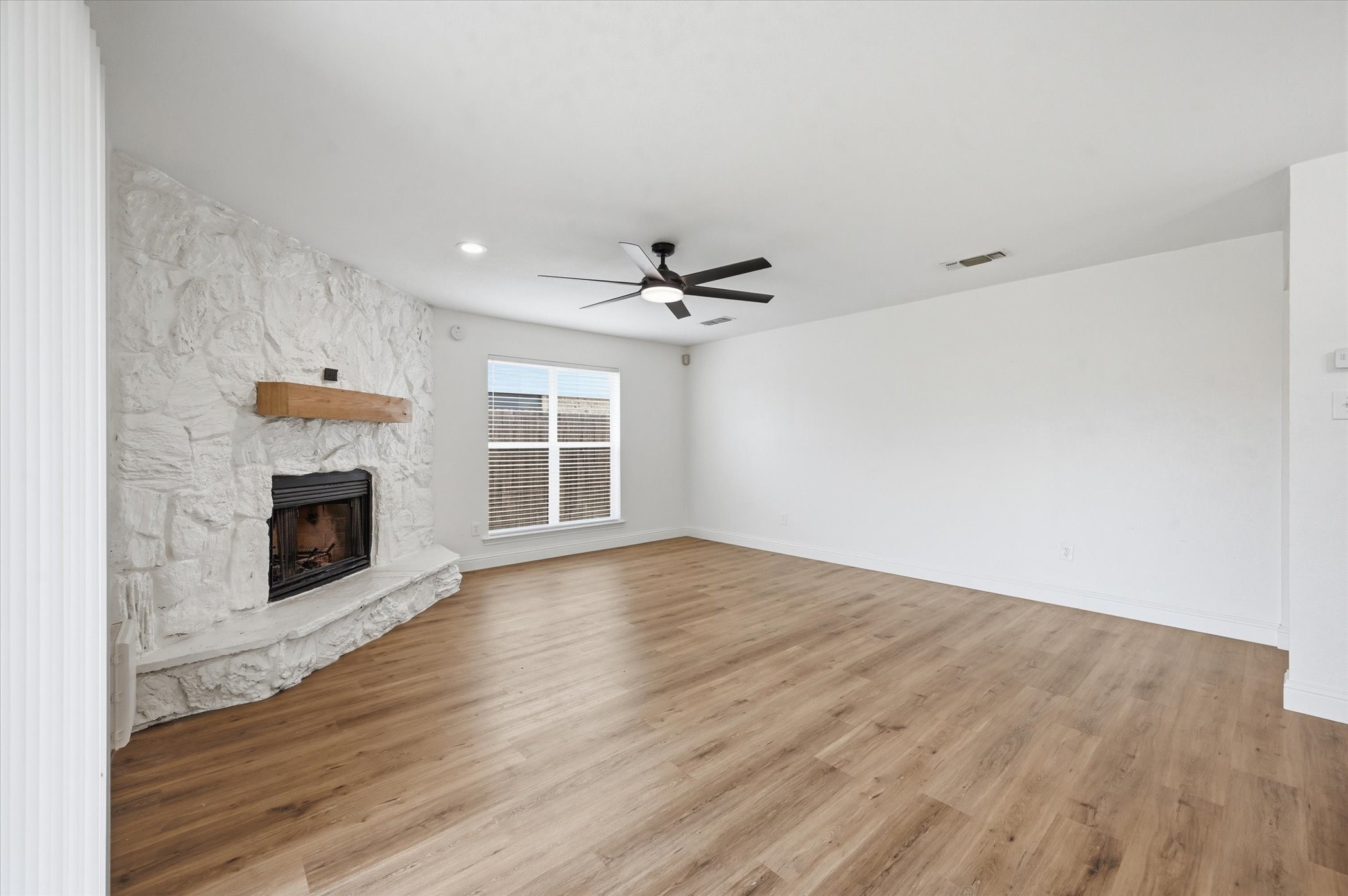7529 Meadowlark Lane N