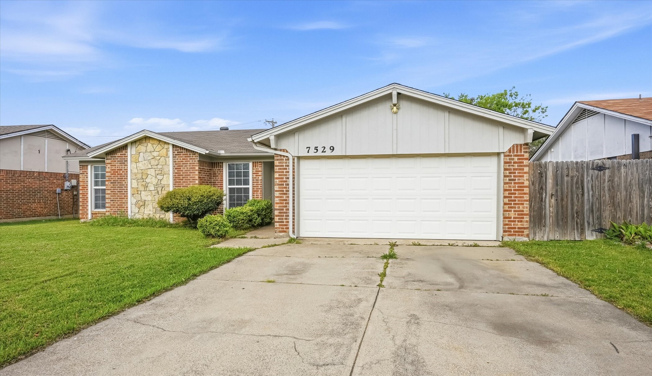 7529 Meadowlark Lane N