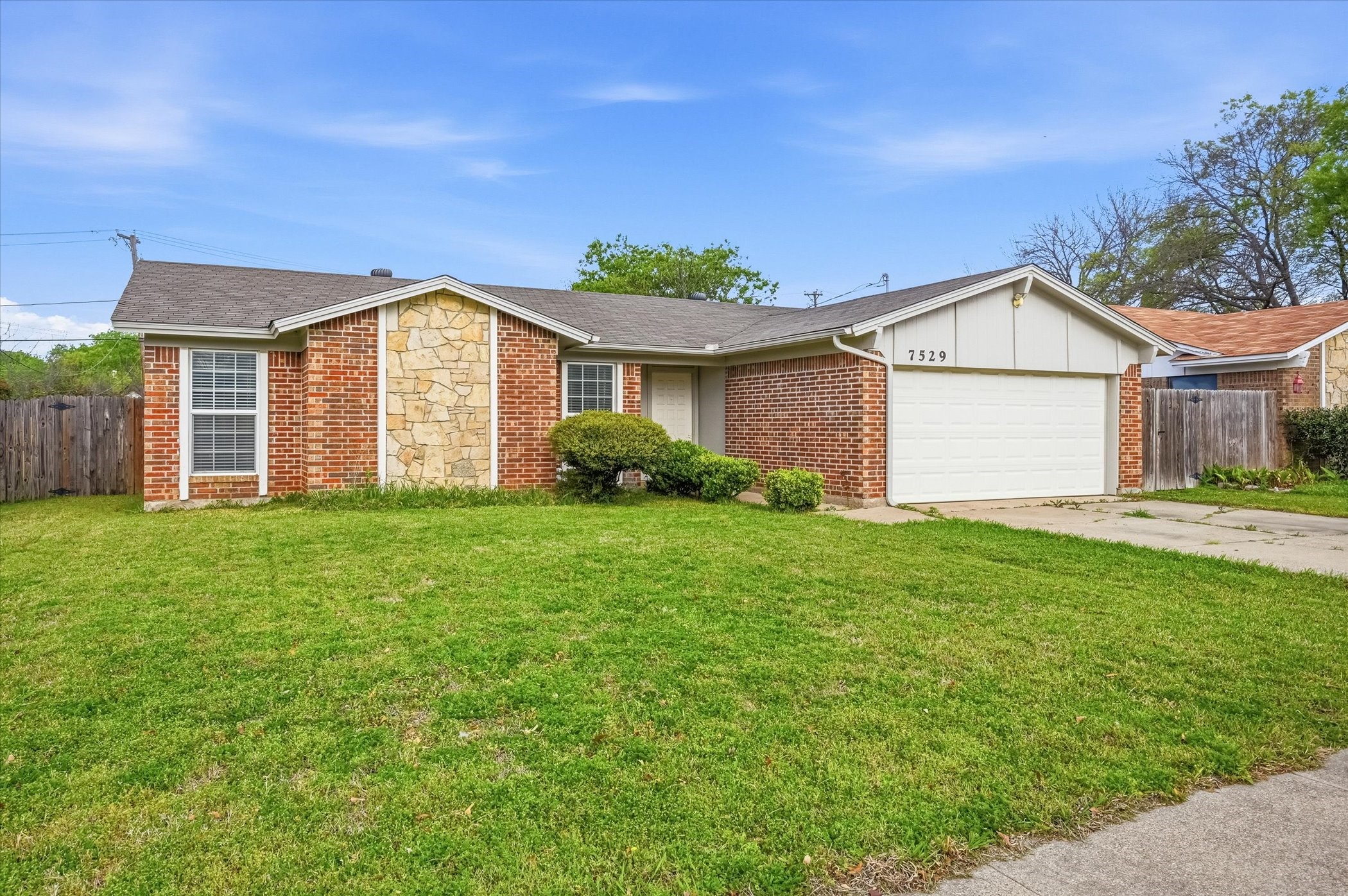 7529 Meadowlark Lane N