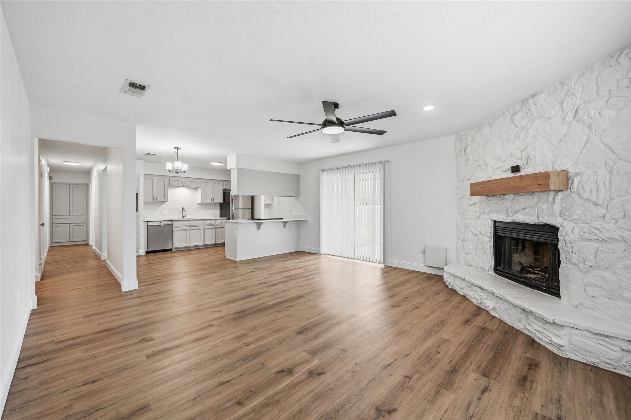 7529 Meadowlark Lane N