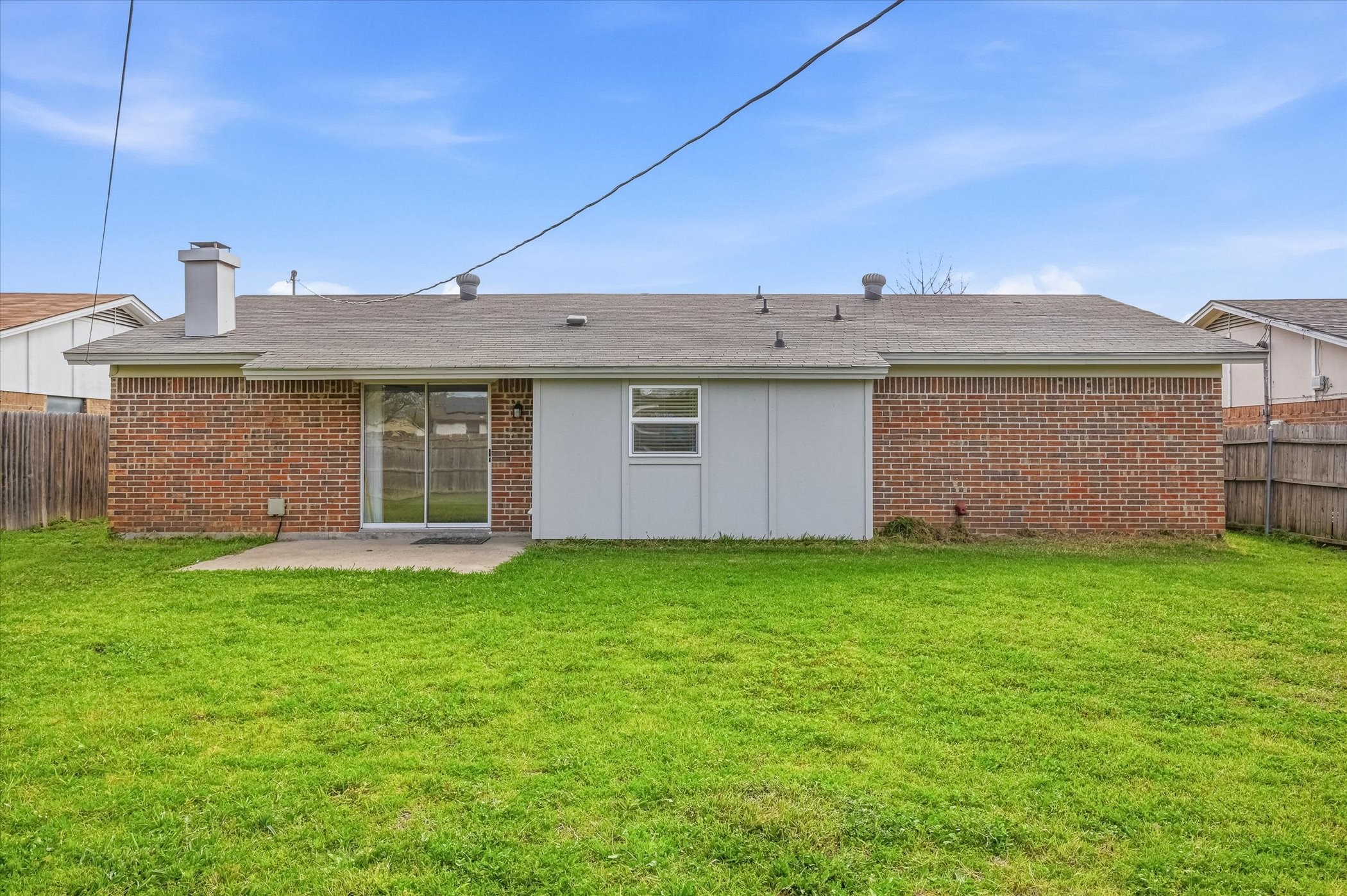 7529 Meadowlark Lane N