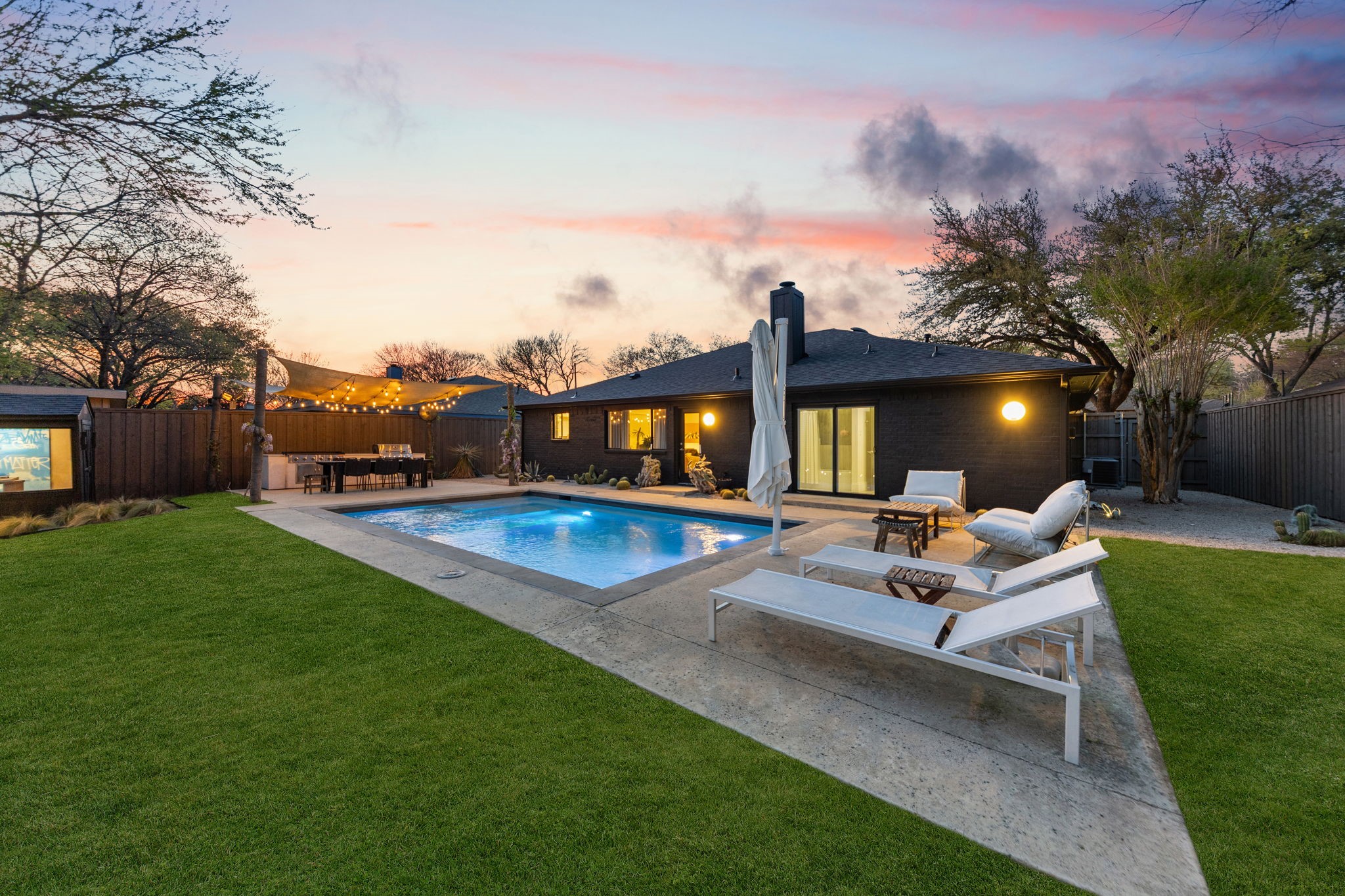 4932 Hollow Ridge