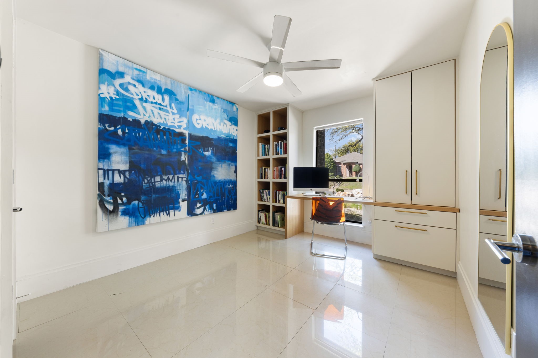 4932 Hollow Ridge
