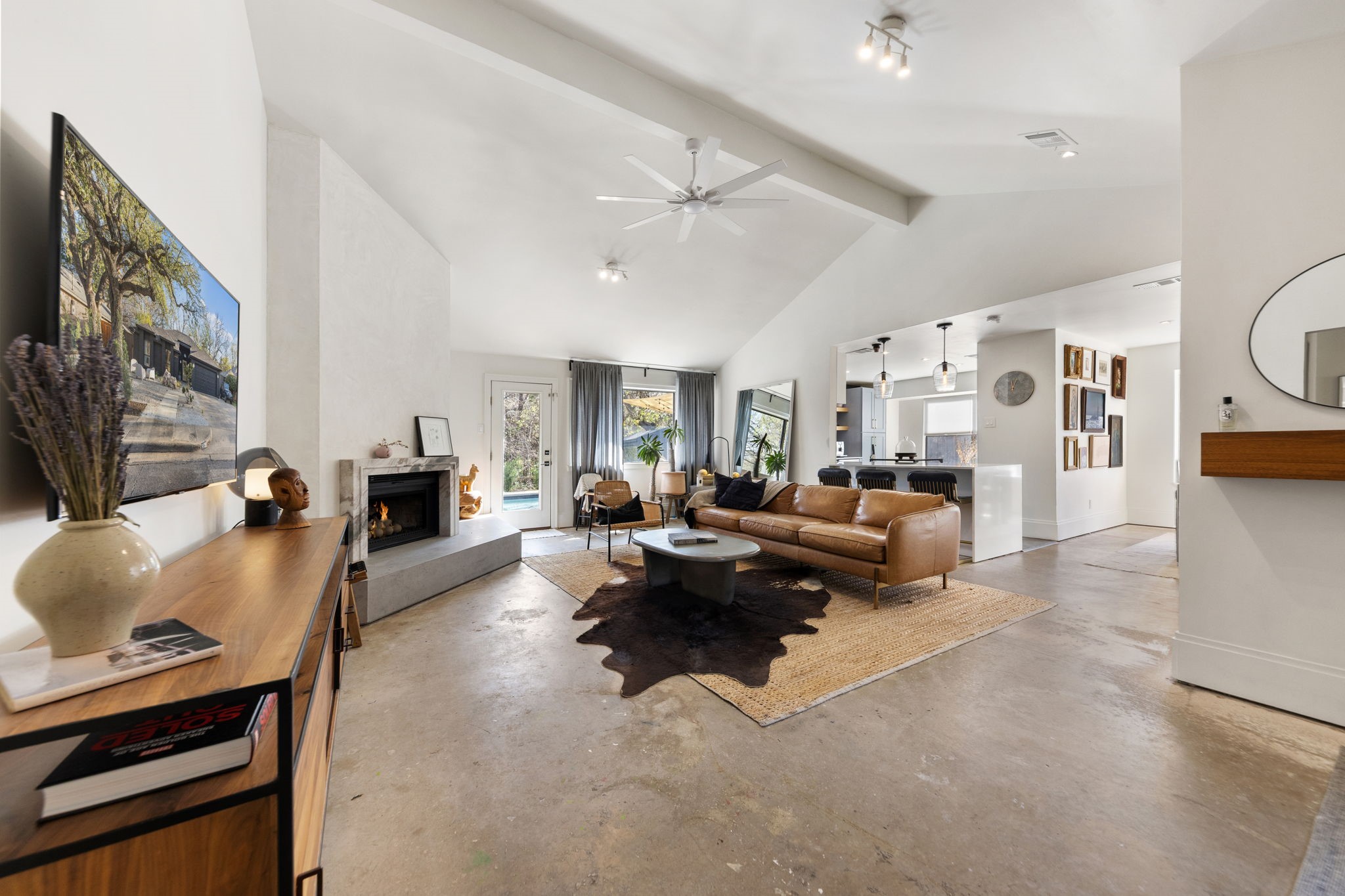 4932 Hollow Ridge