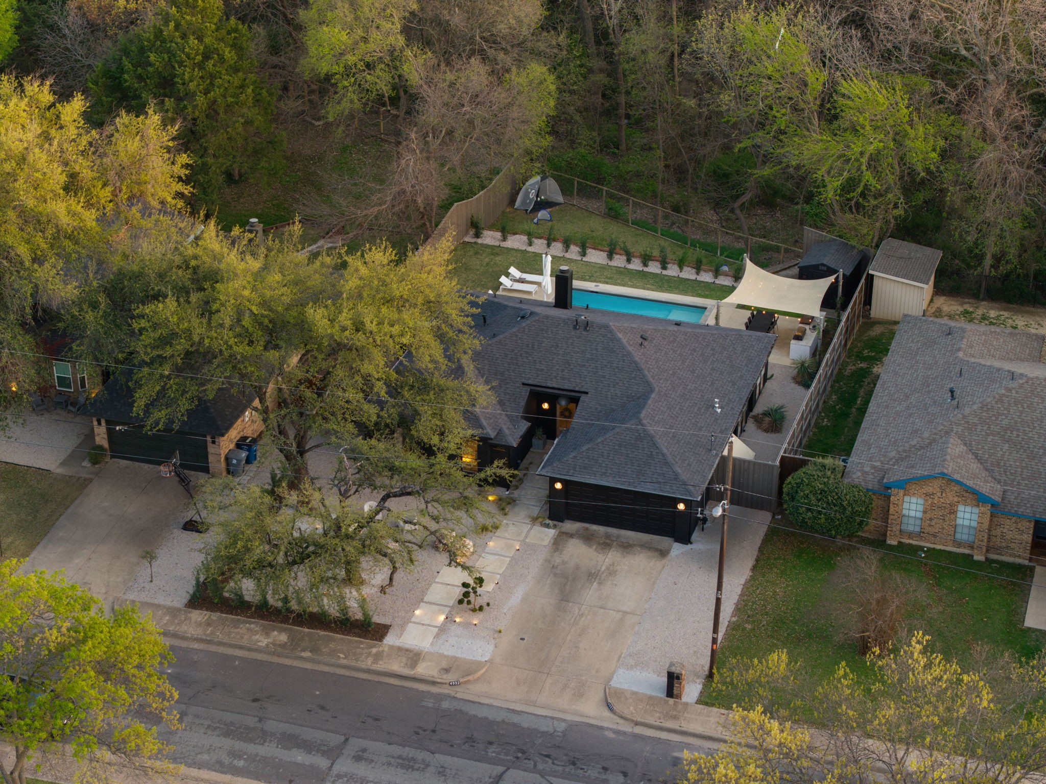 4932 Hollow Ridge