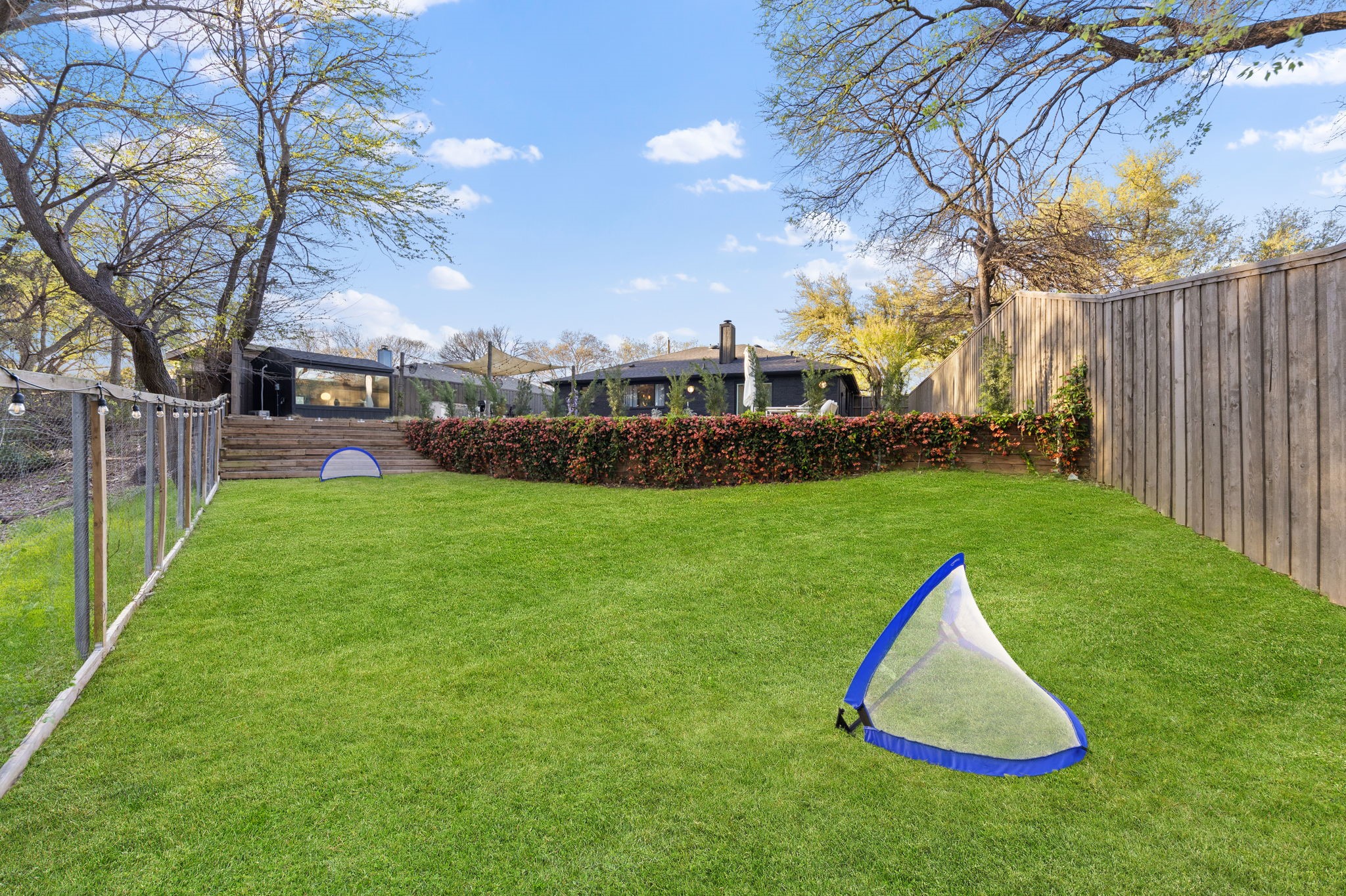 4932 Hollow Ridge