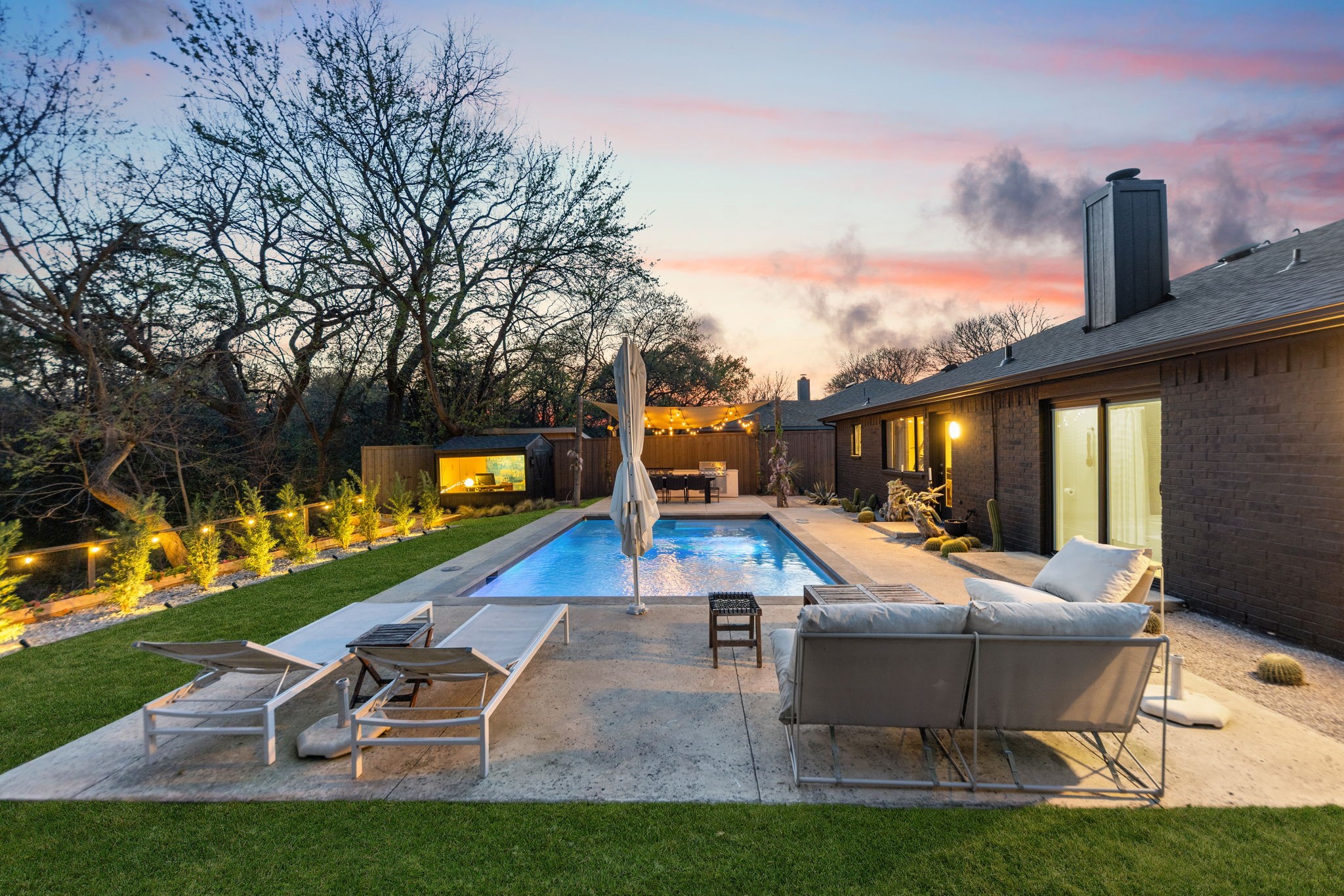 4932 Hollow Ridge