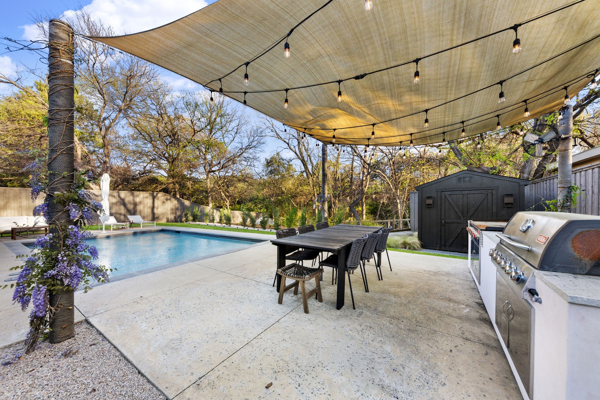 4932 Hollow Ridge