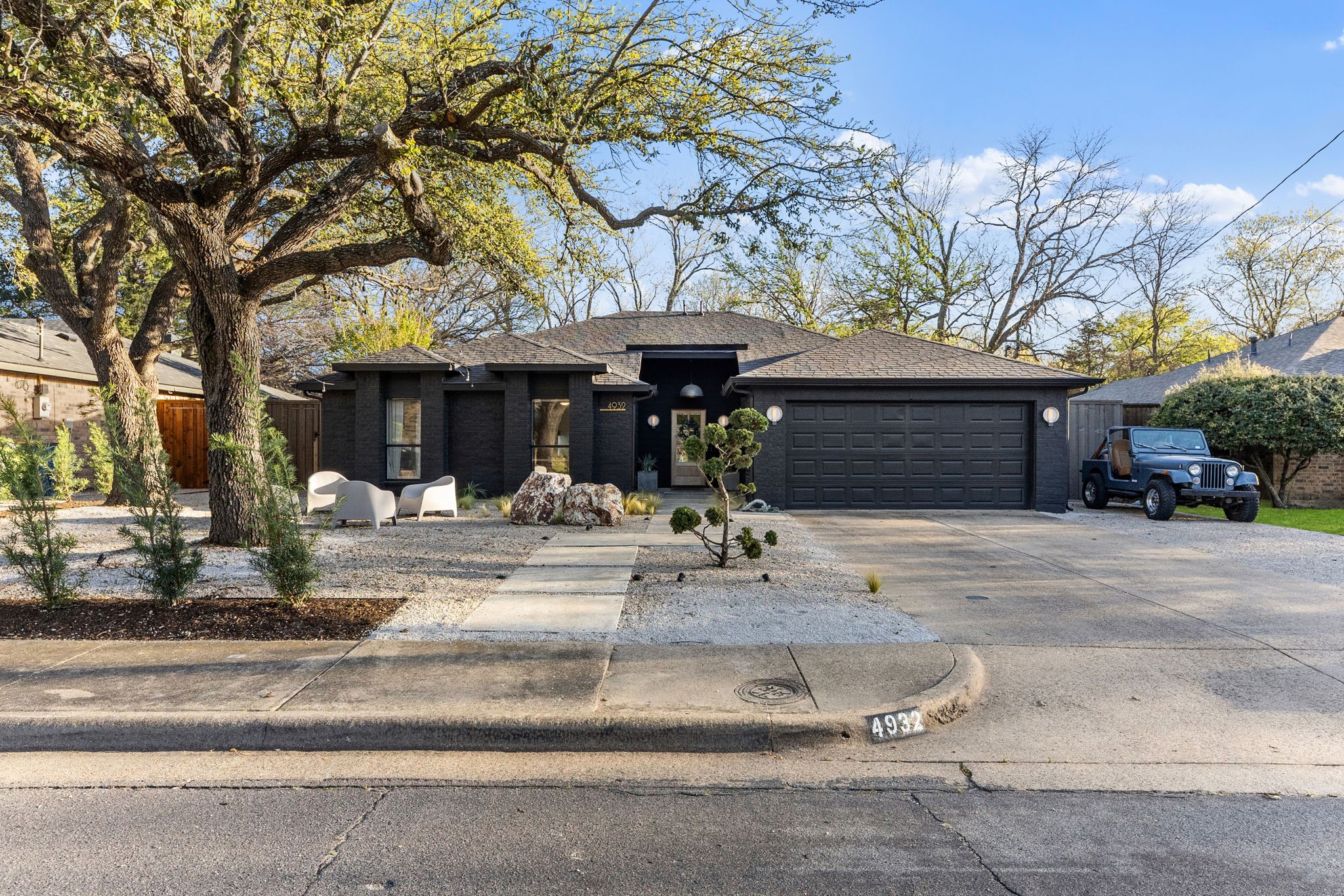 4932 Hollow Ridge