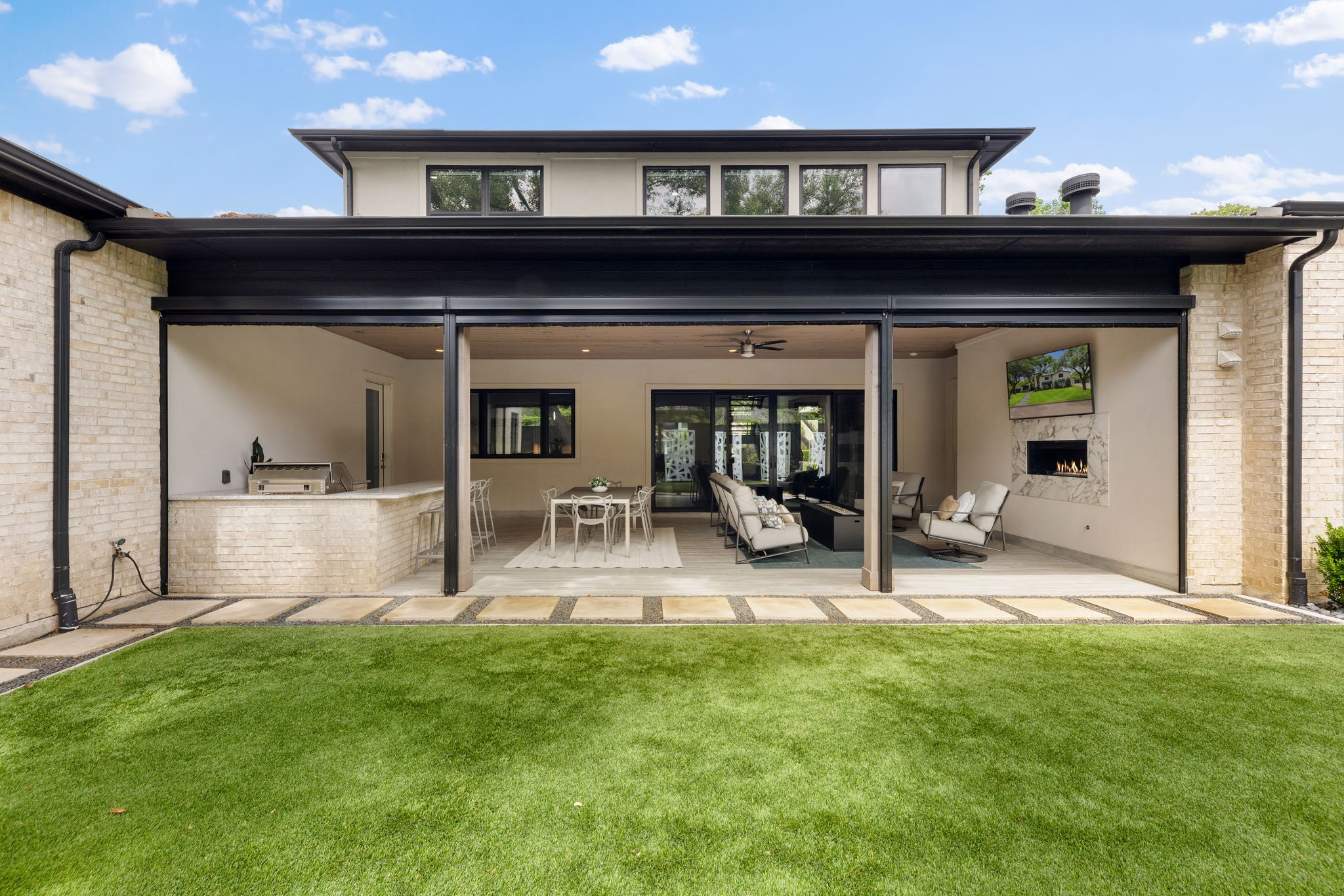 4028 Courtshire Drive