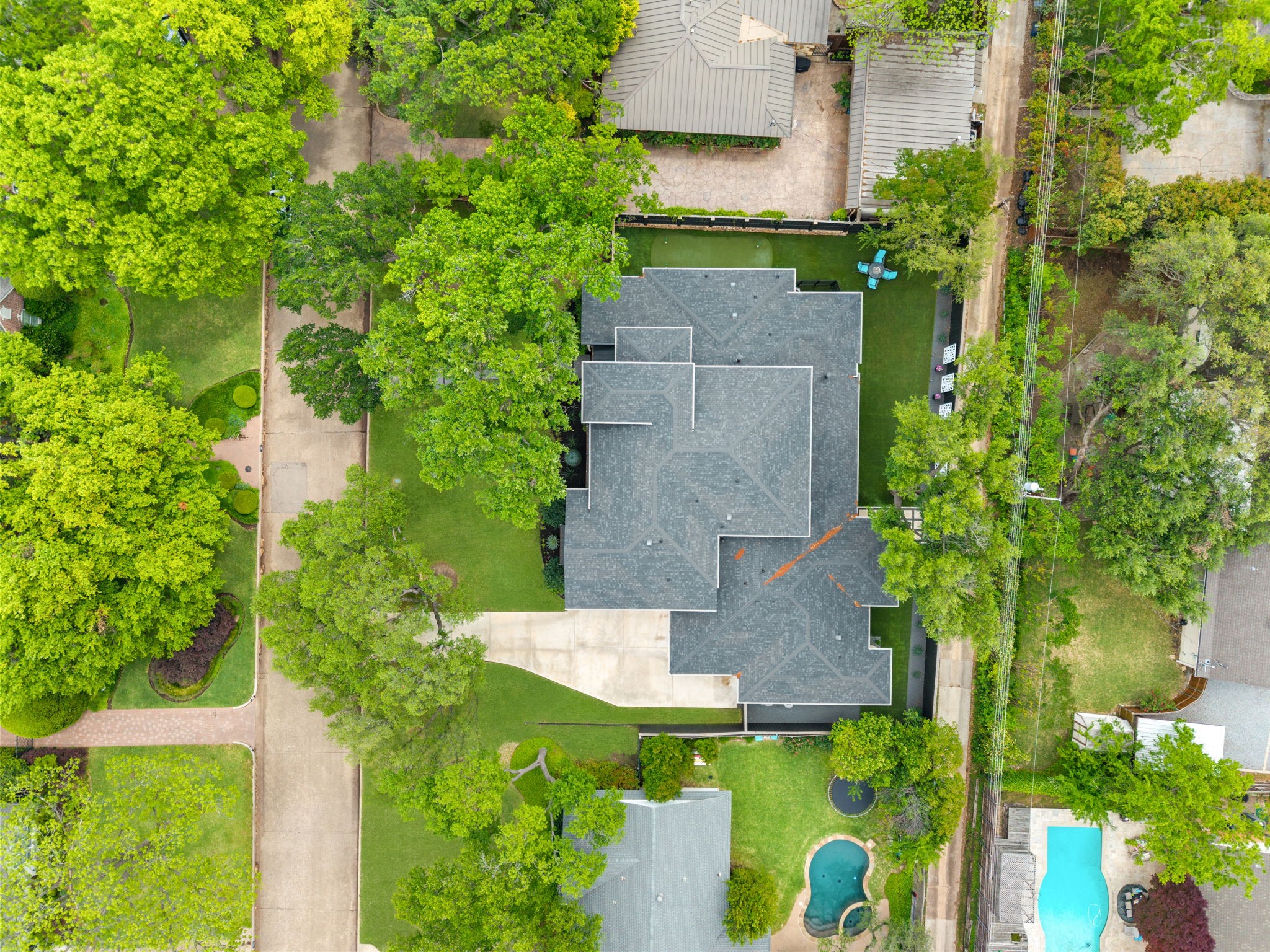4028 Courtshire Drive