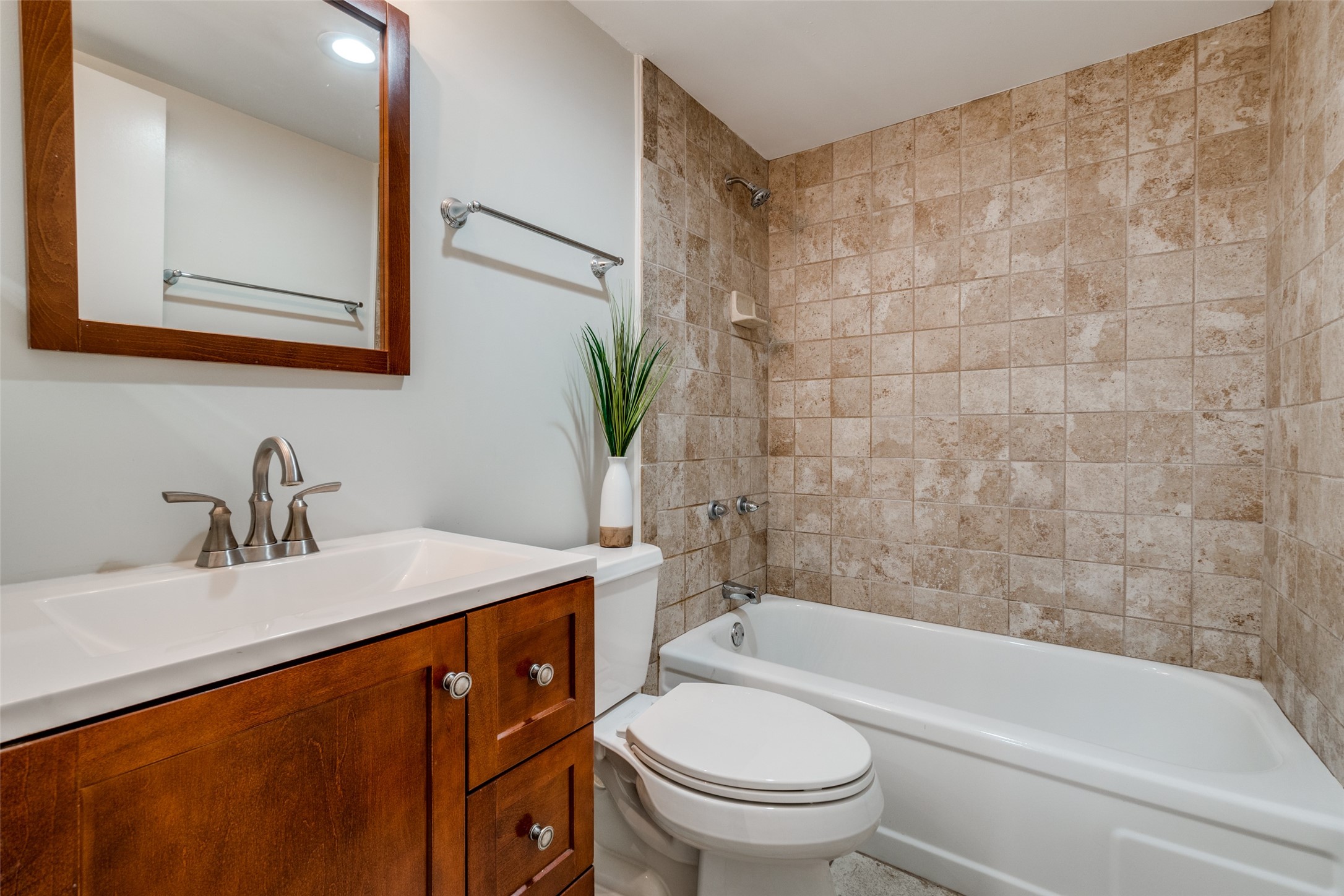 5130 Amesbury Drive 103