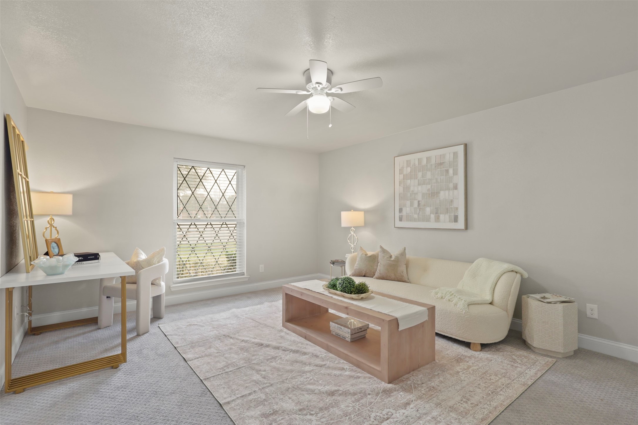 6350 Glennox Lane