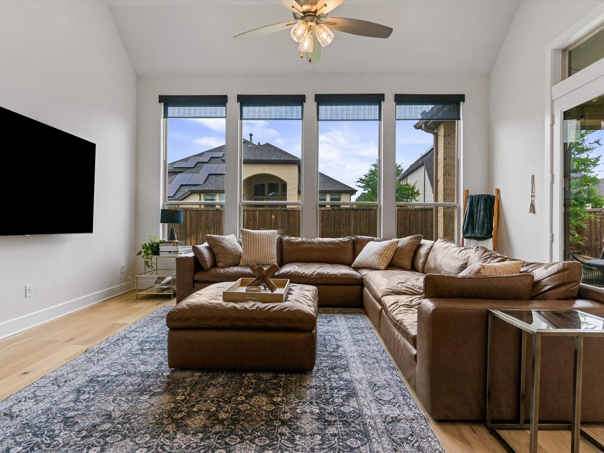 2370 Rainforest Drive