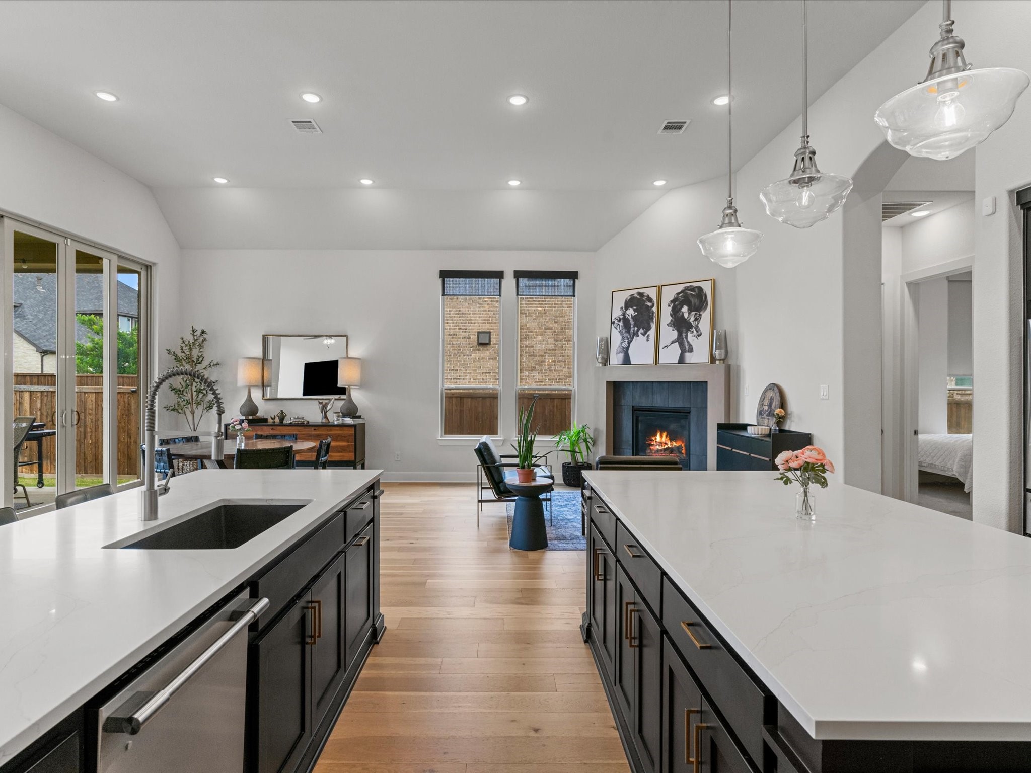 2370 Rainforest Drive