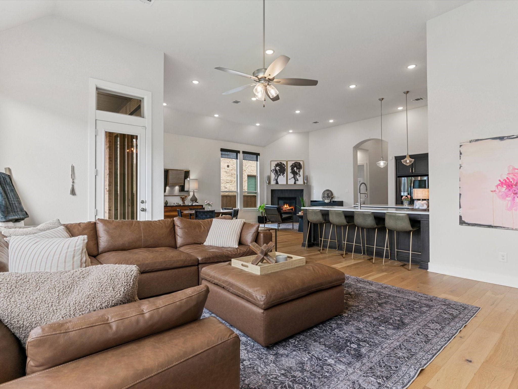 2370 Rainforest Drive