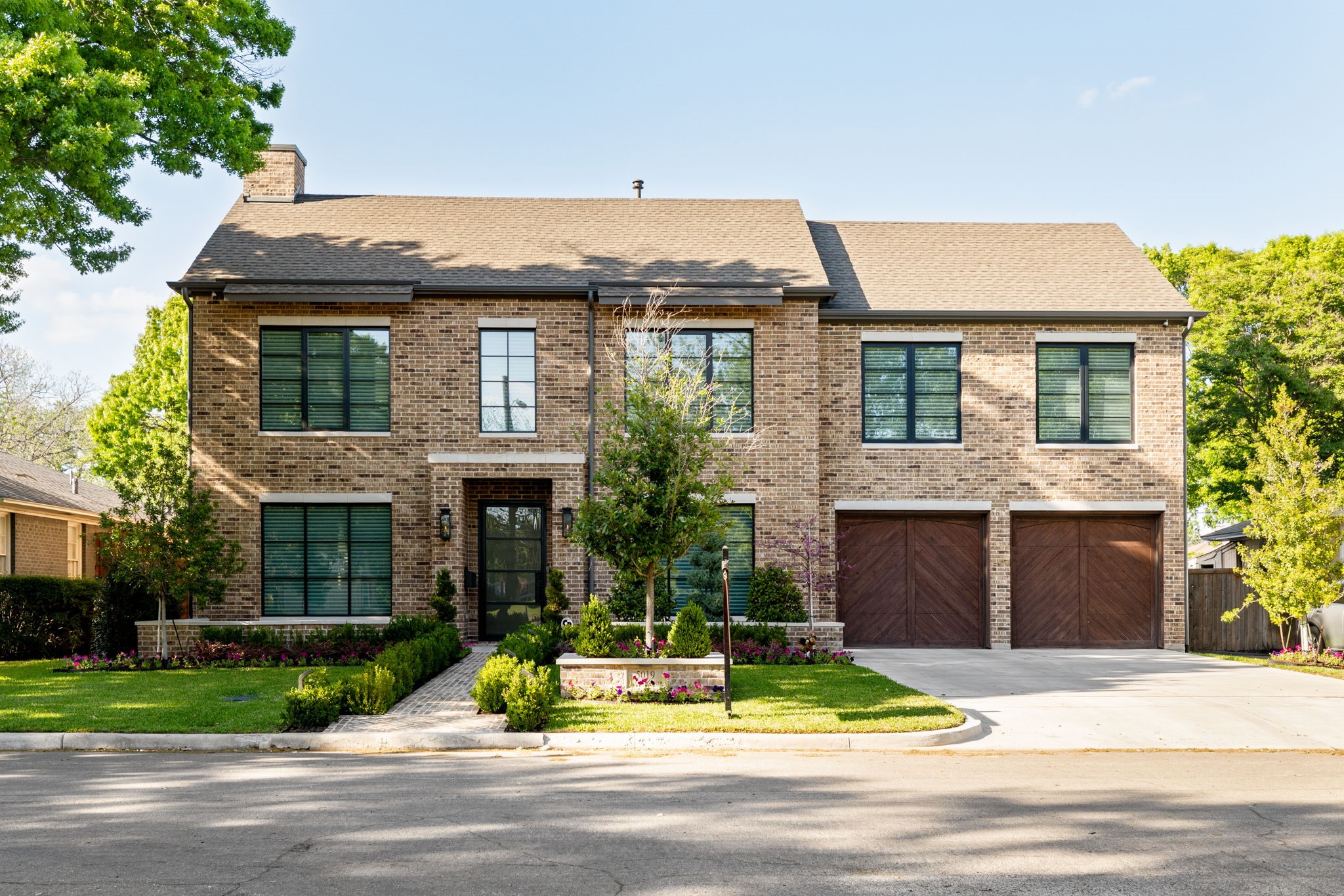 5019 Lark Lane