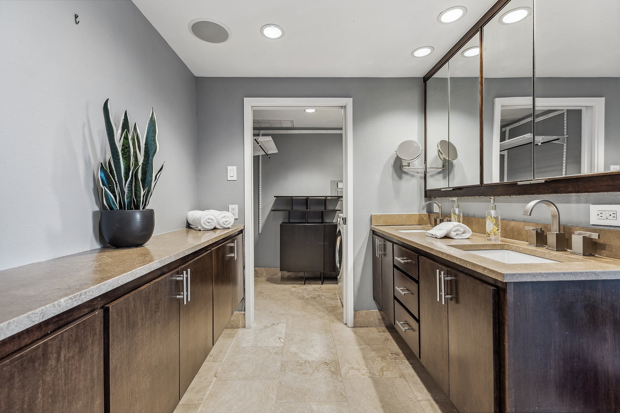 6211 W Northwest 701