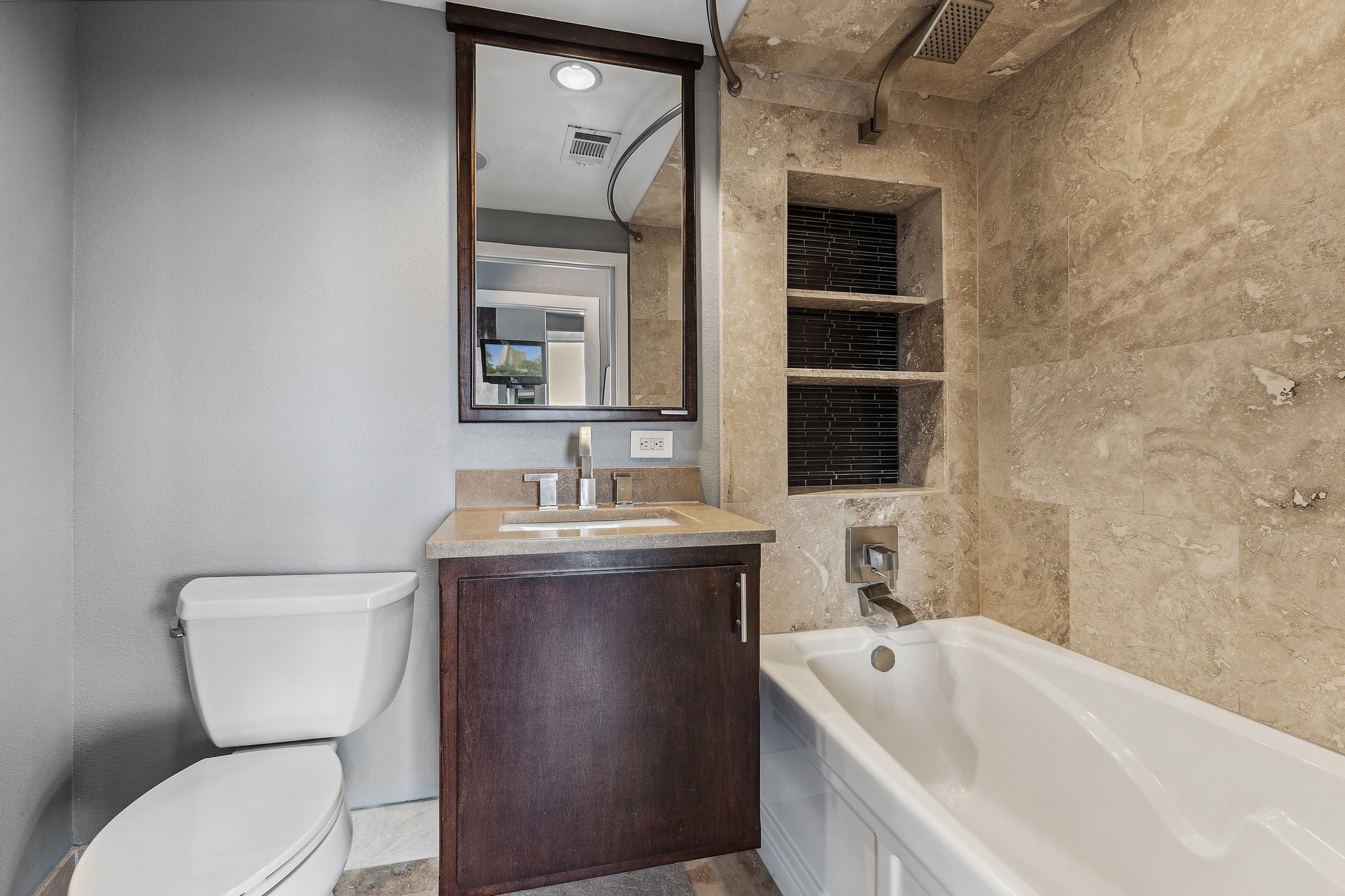 6211 W Northwest 701
