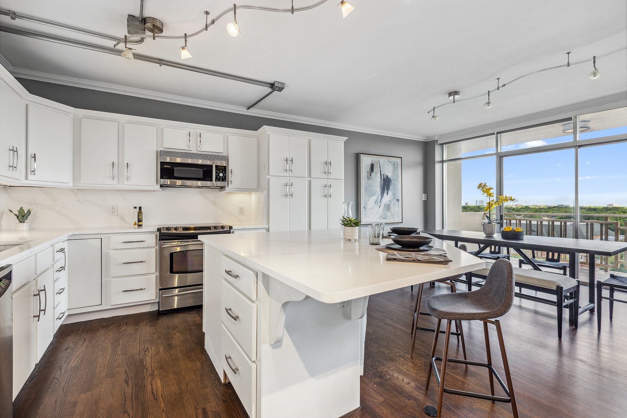 6211 W Northwest 701