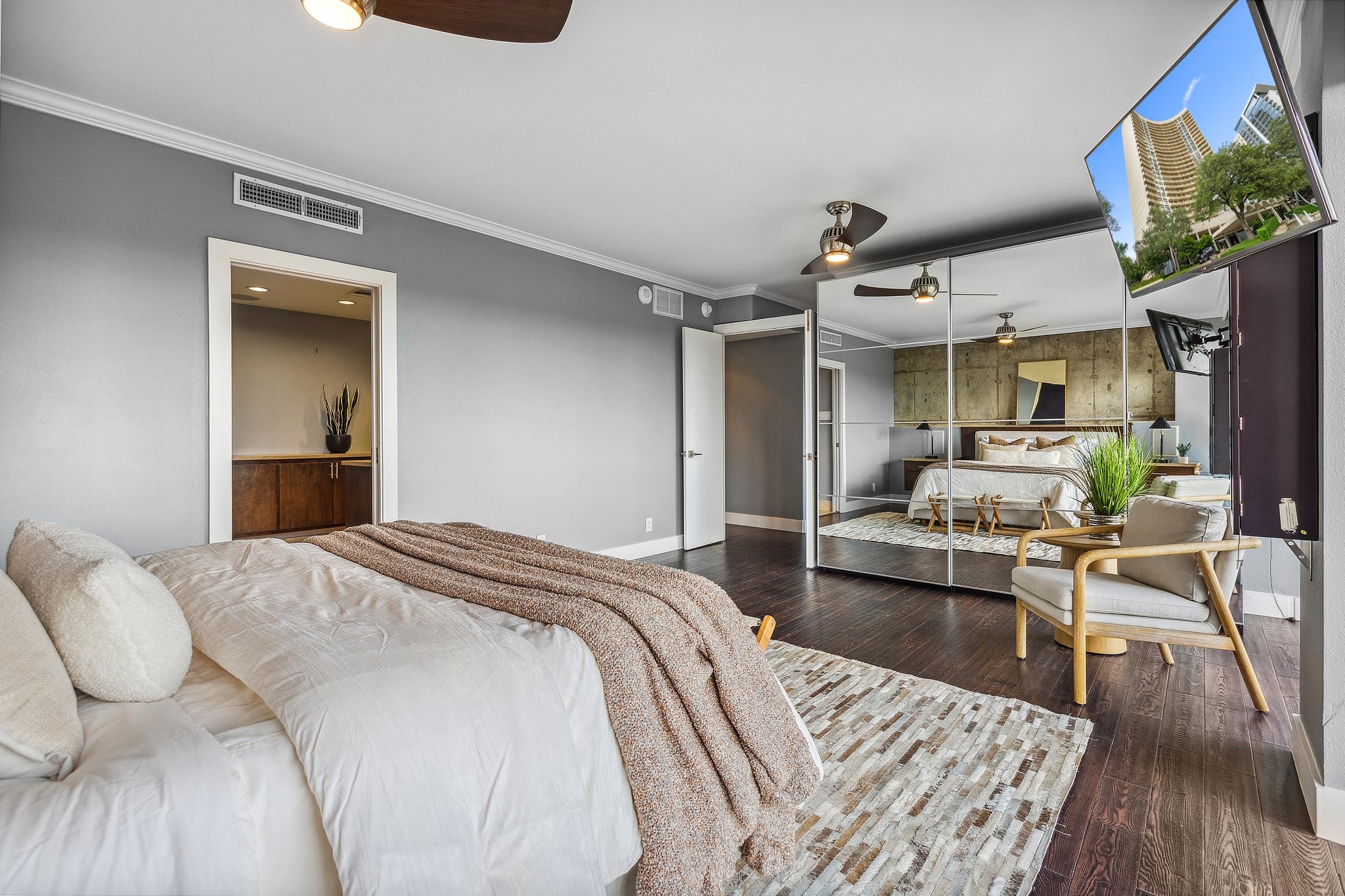 6211 W Northwest 701