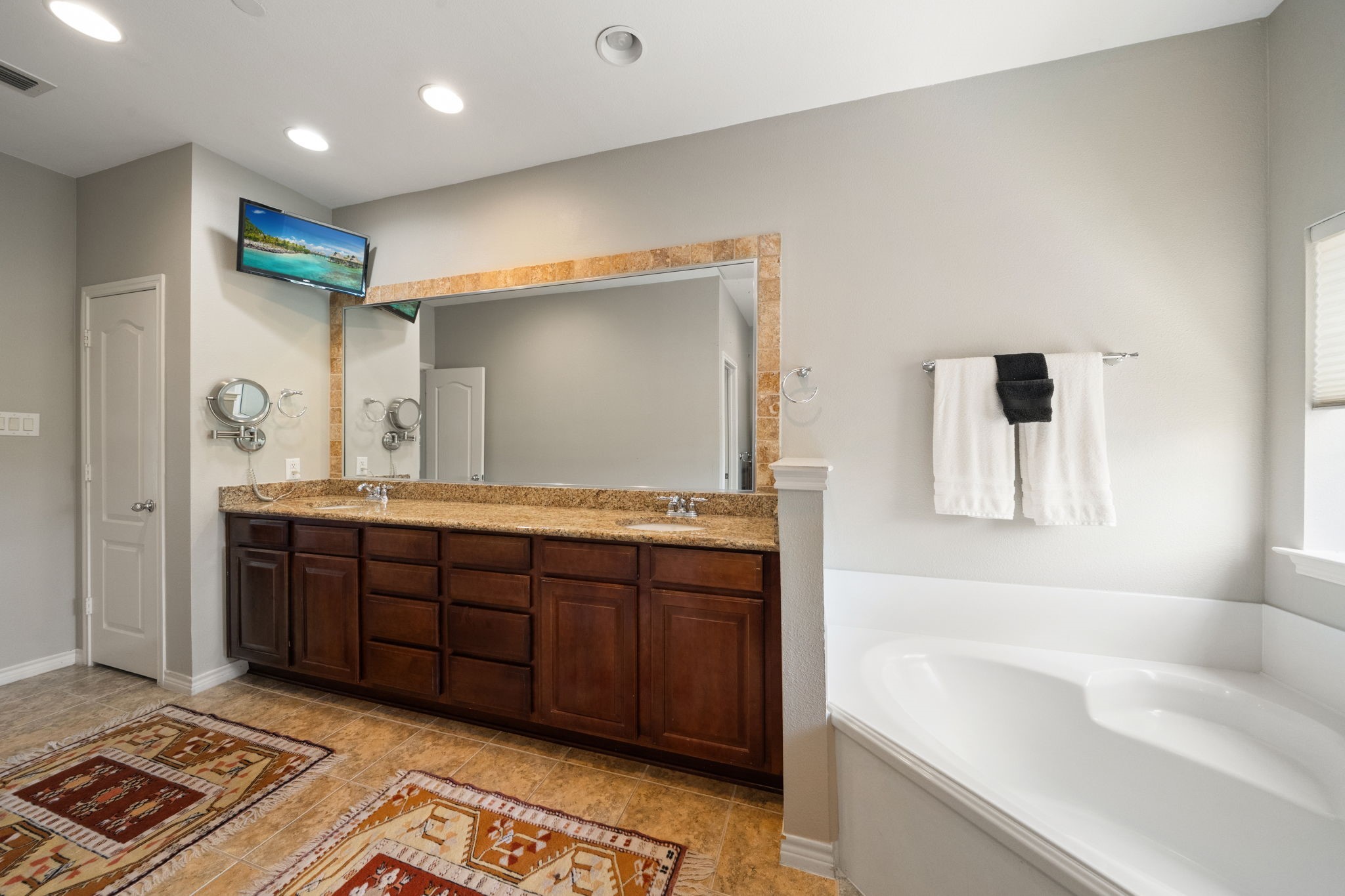 15754 Quorum Drive 13