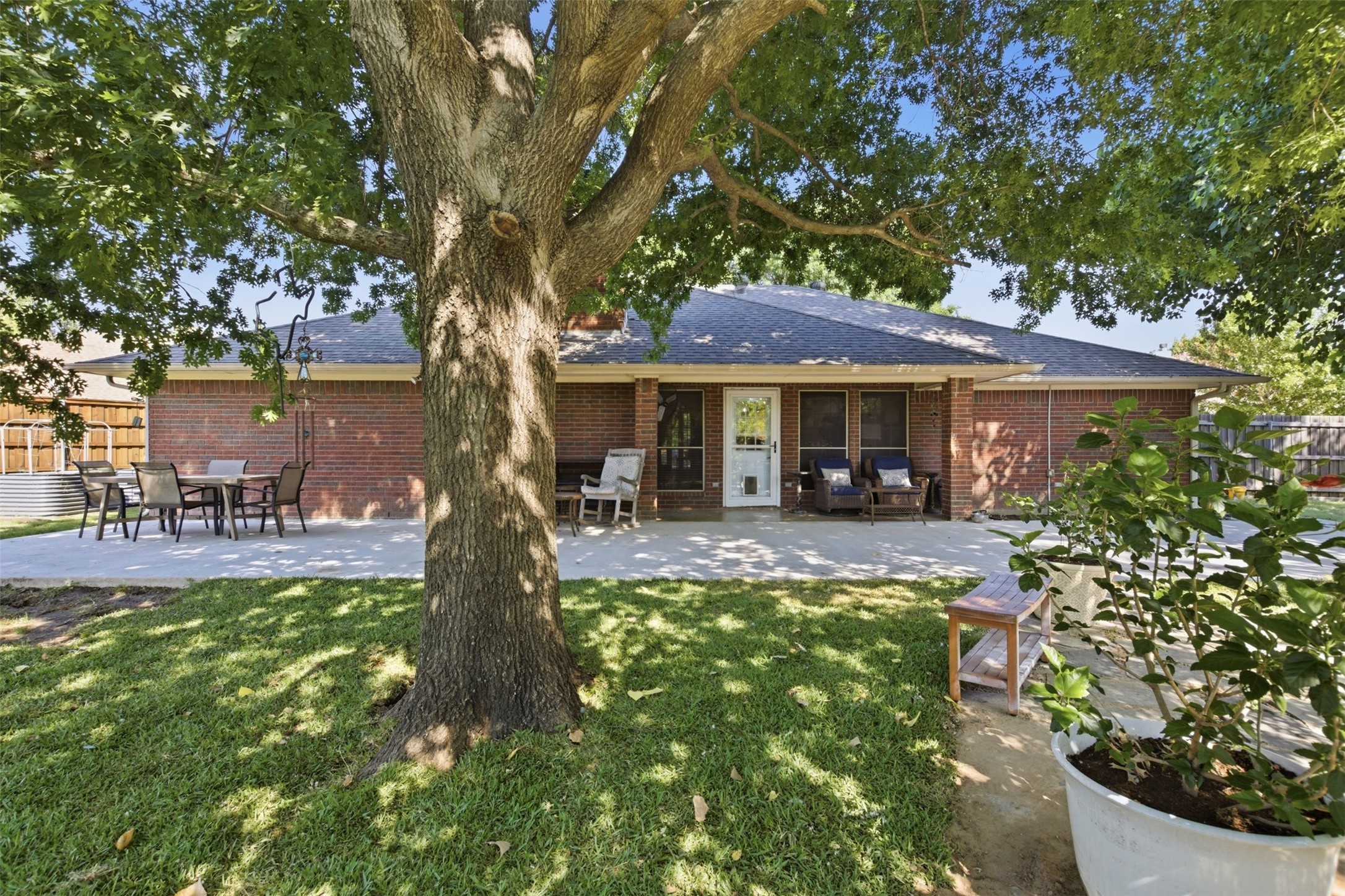2505 Hillview Court