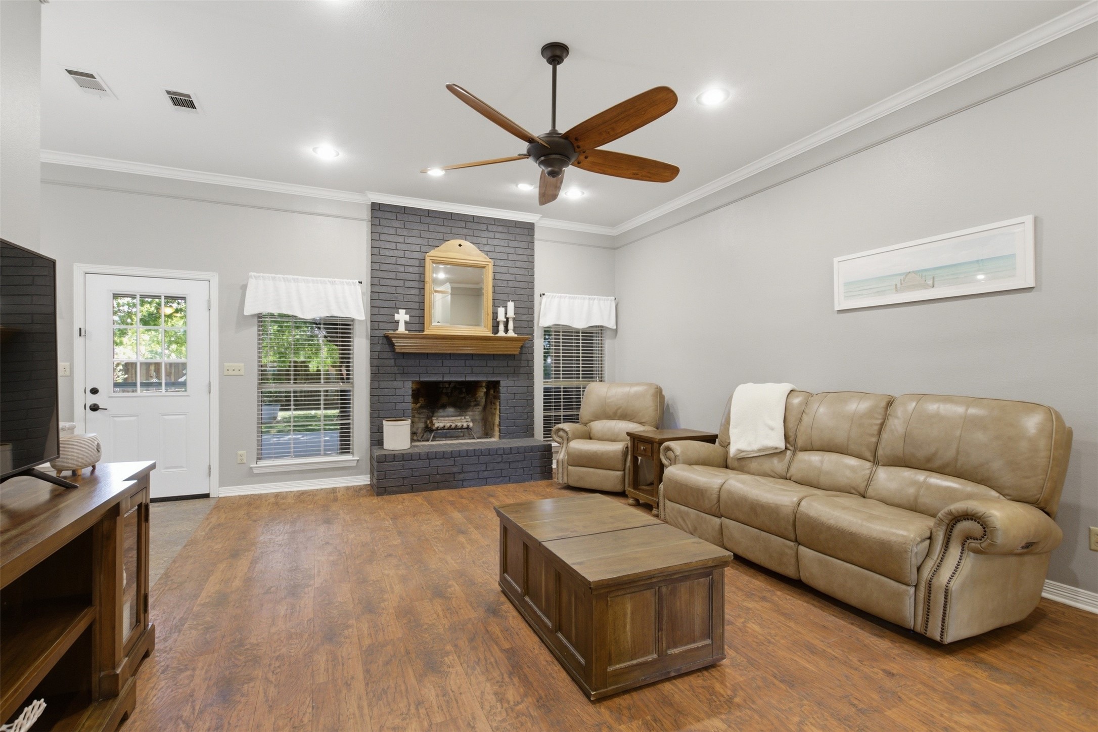 2505 Hillview Court