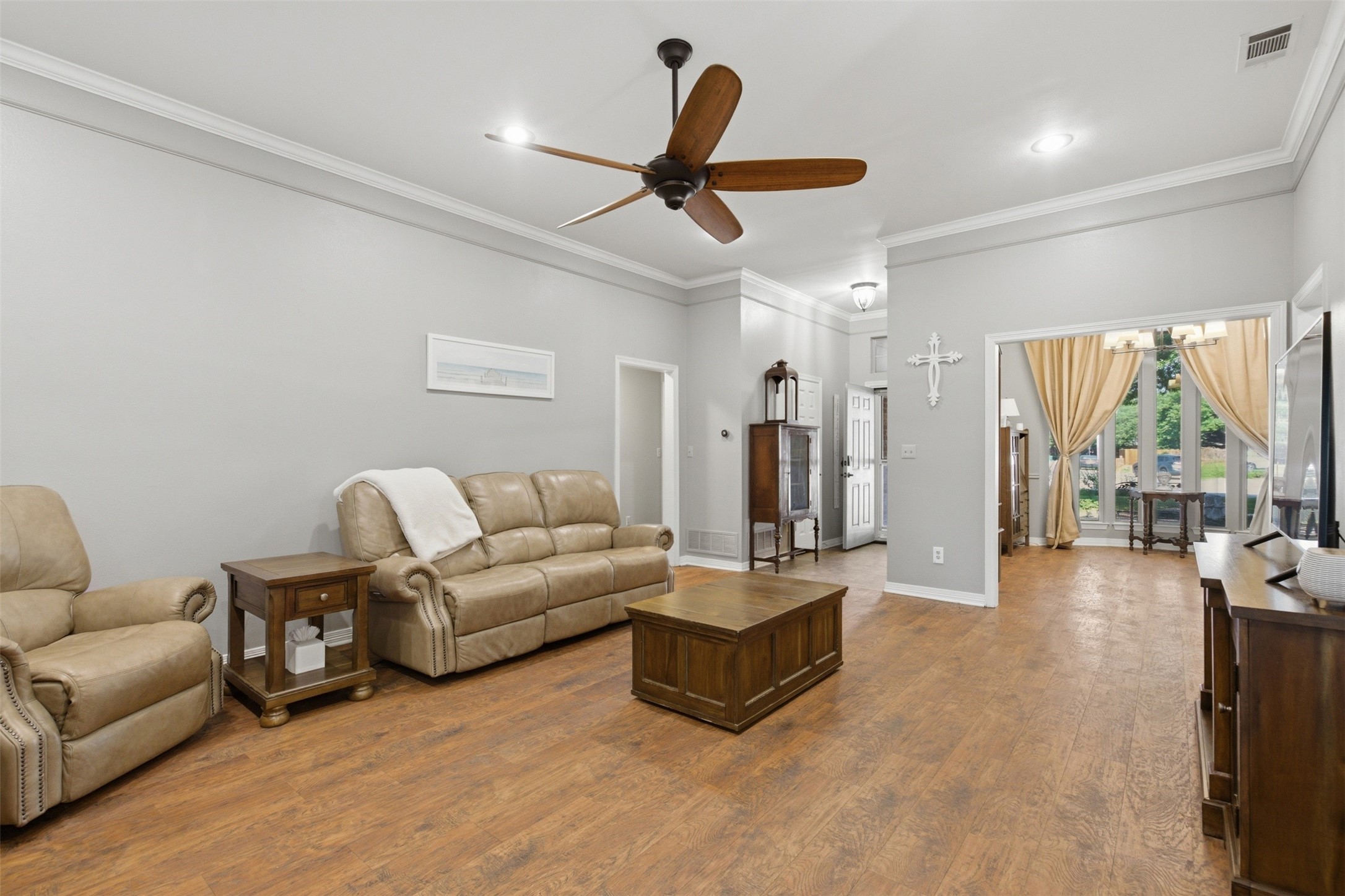2505 Hillview Court