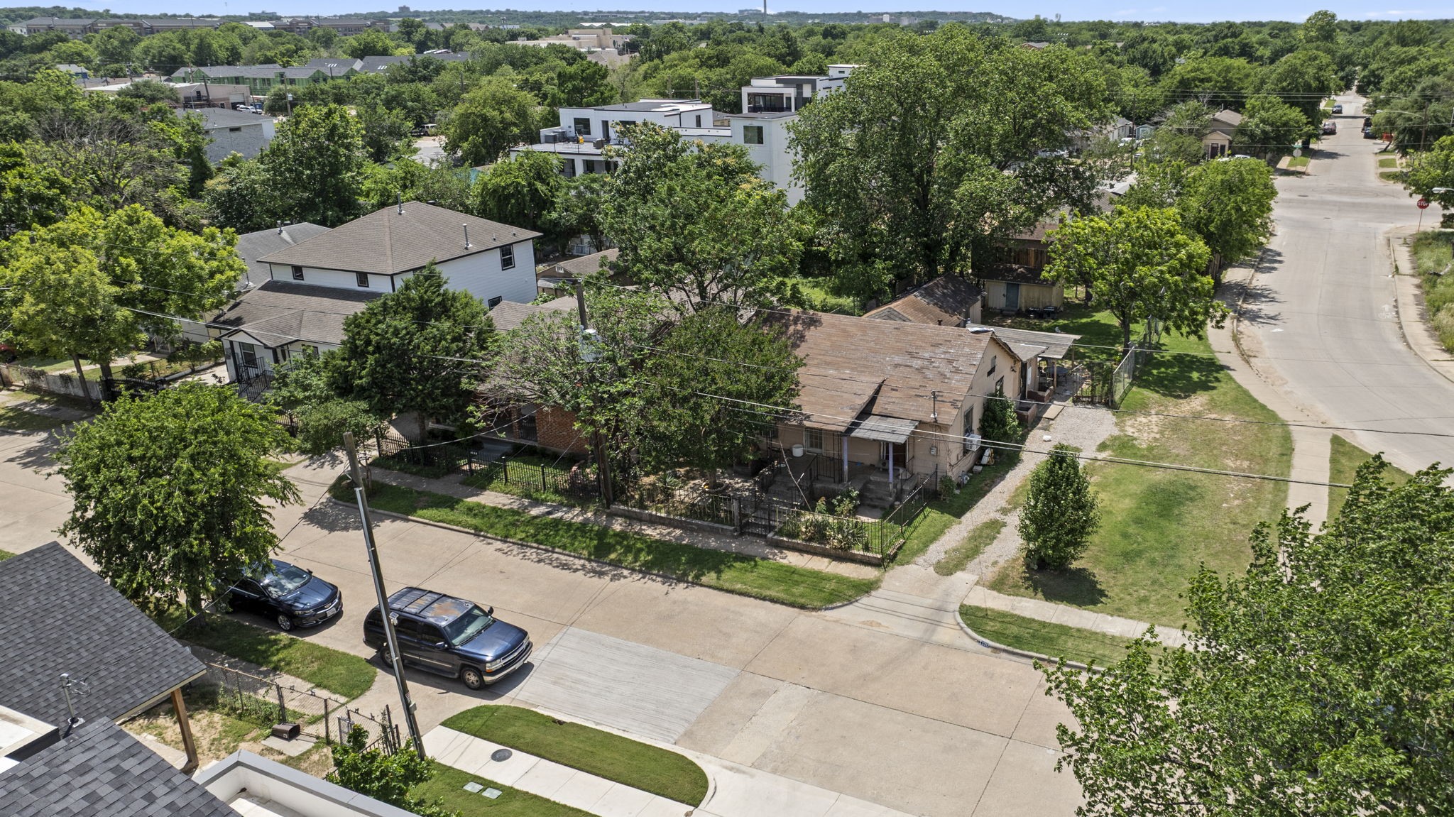 3347 Topeka Avenue