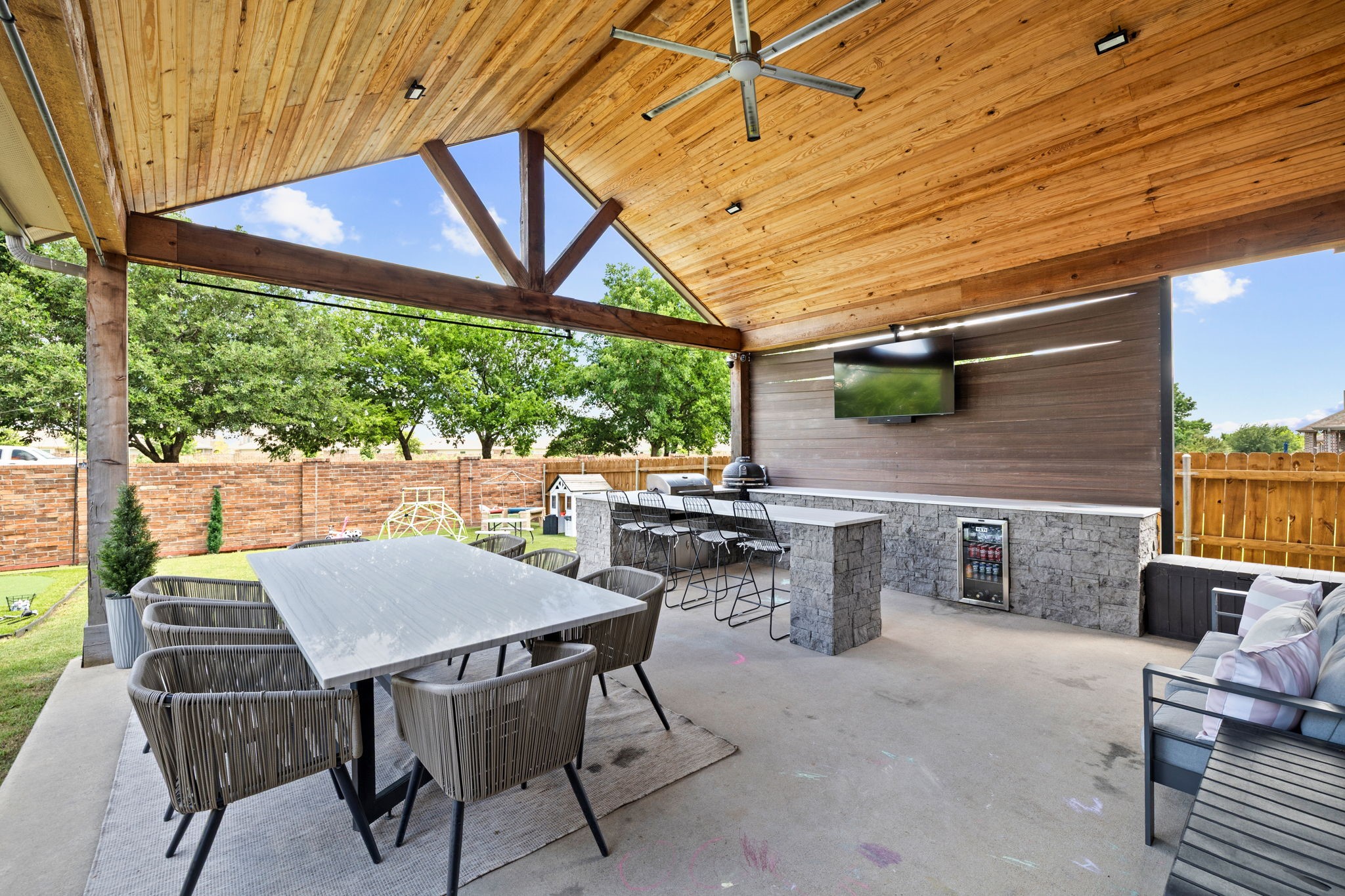 1032 Edgefield Lane