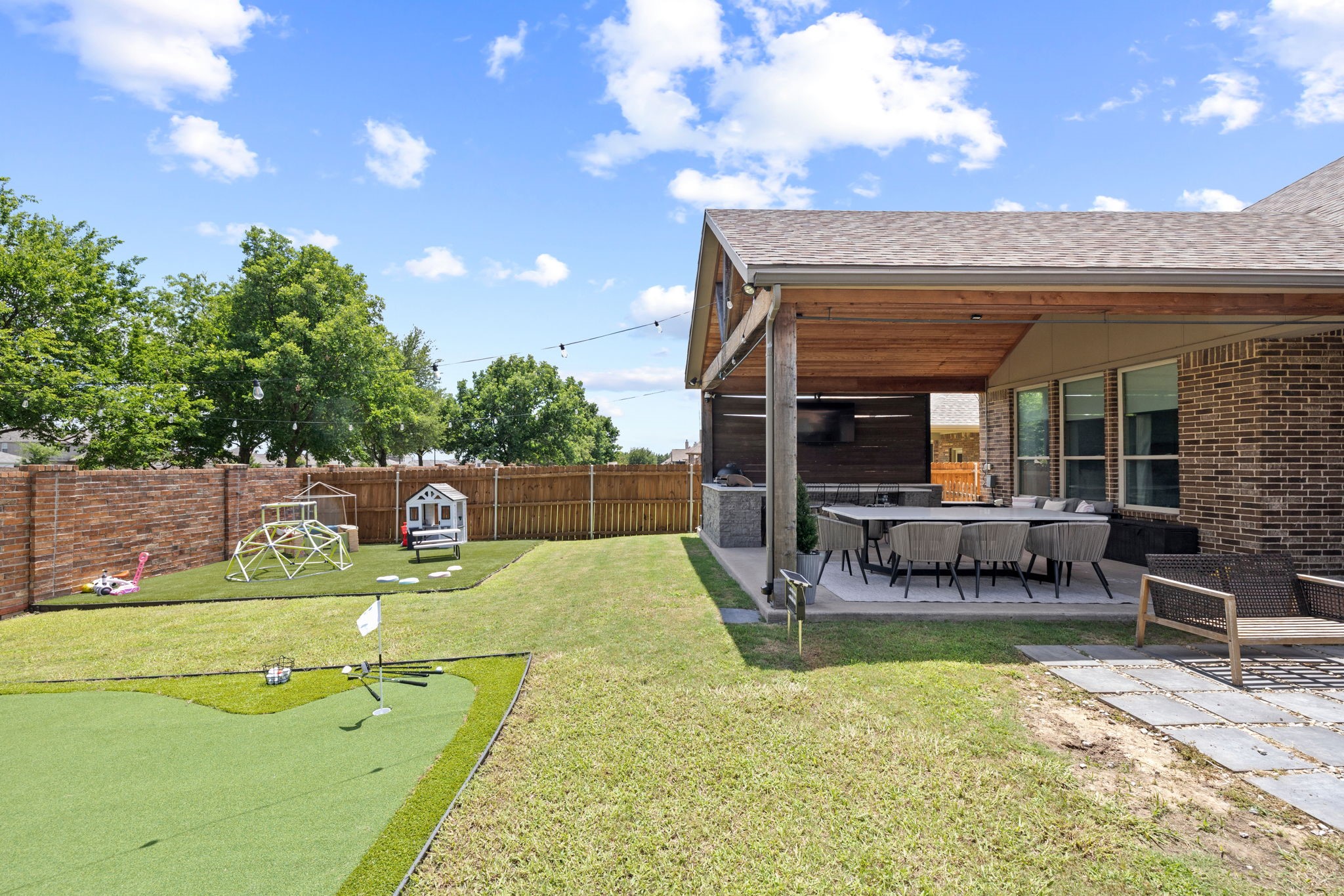 1032 Edgefield Lane