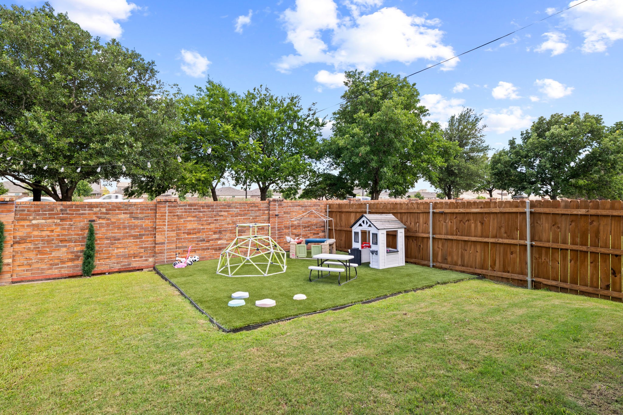 1032 Edgefield Lane