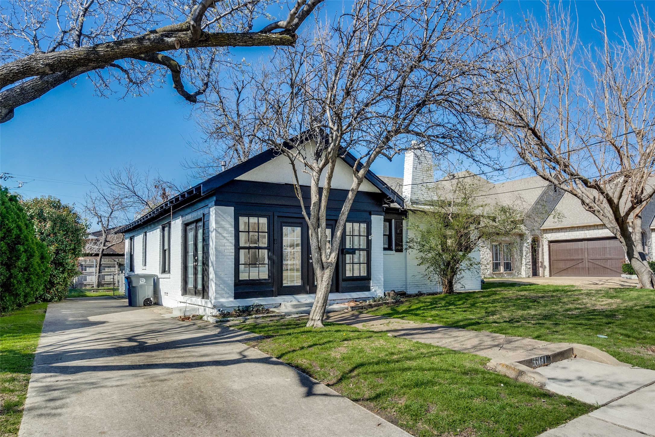 5011 Parkland Avenue